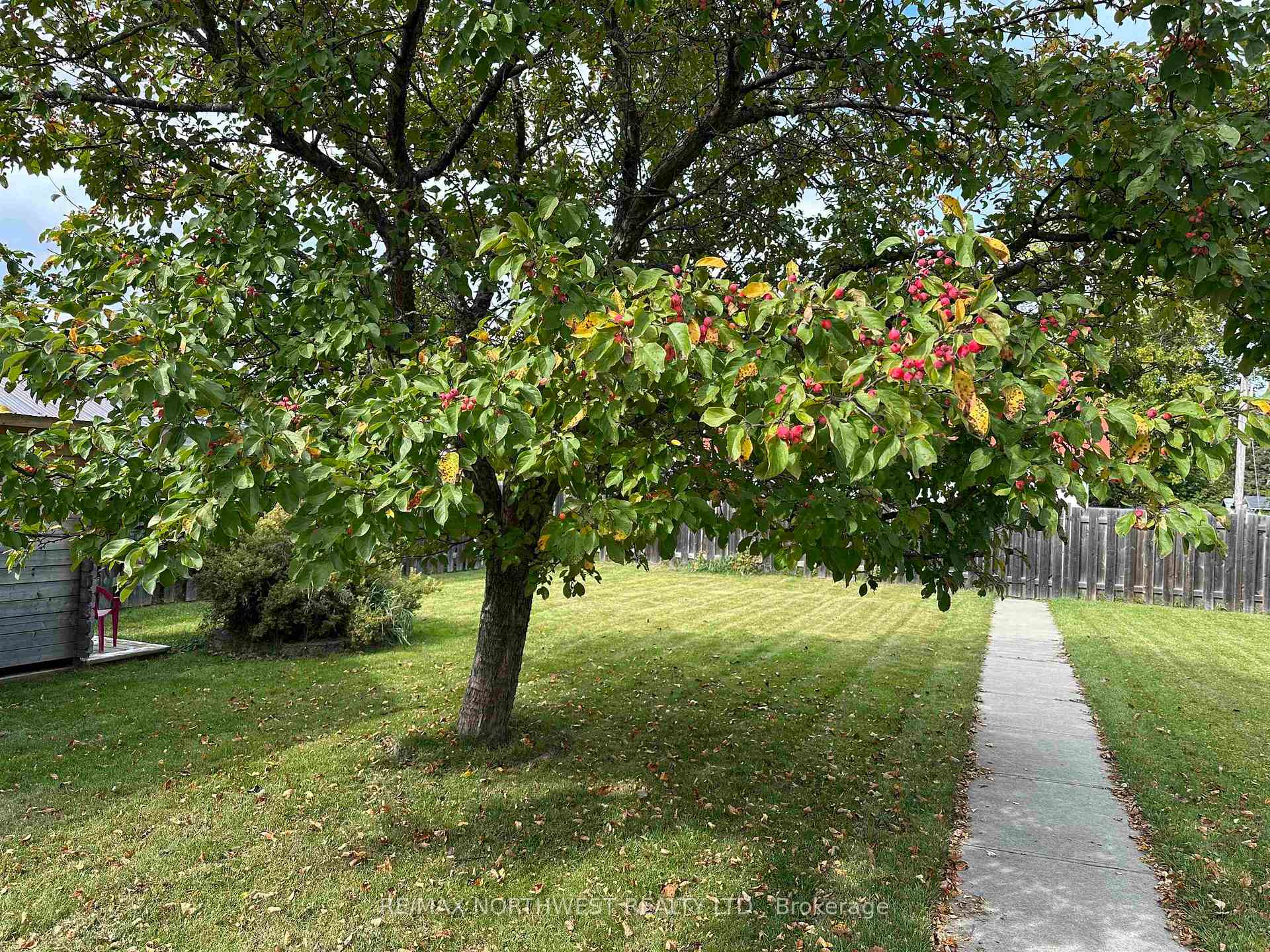 Photo 19 of 612 Third Street E, Fort Frances — HOMEH