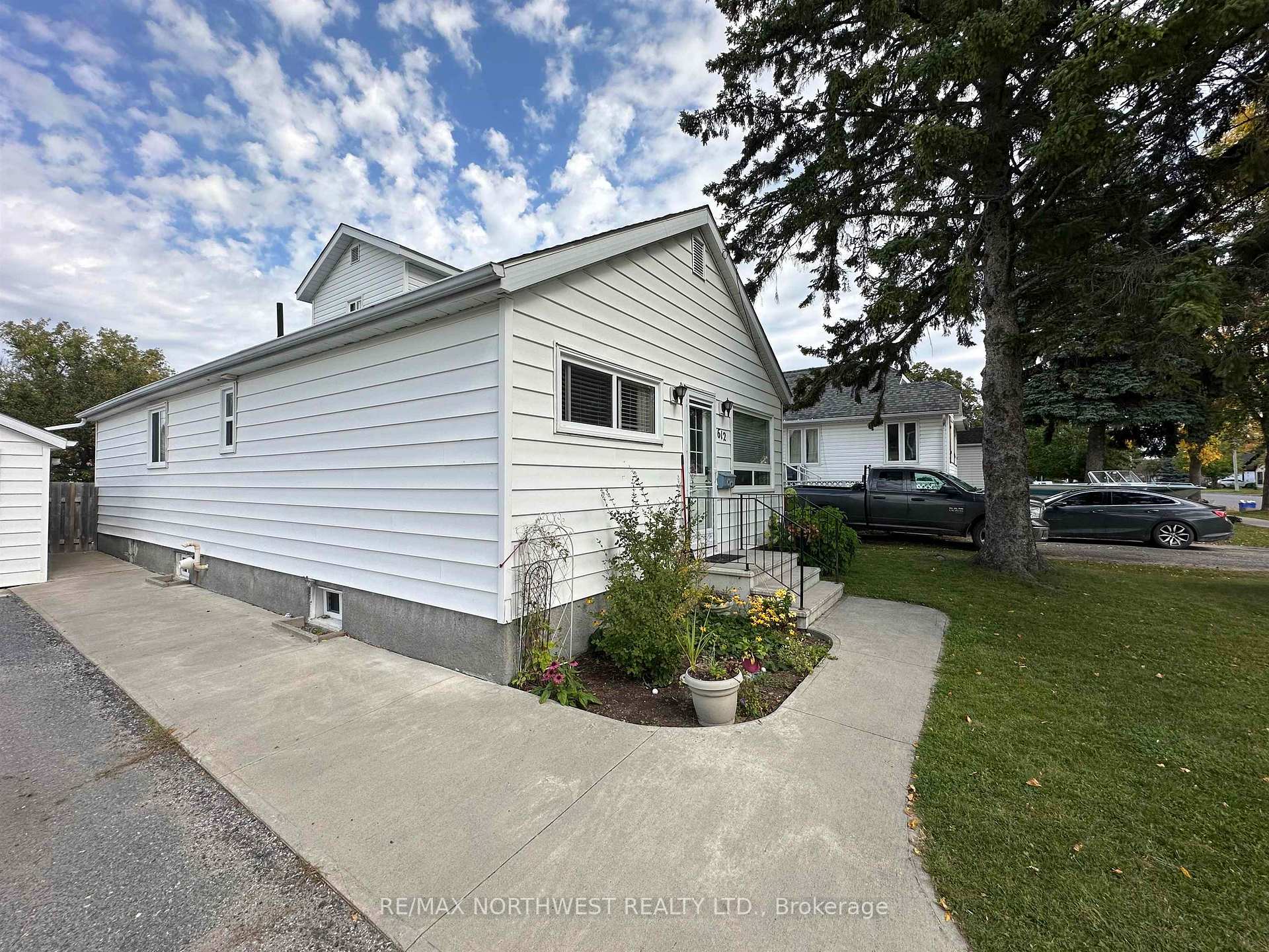 Photo 21 of 612 Third Street E, Fort Frances — HOMEH