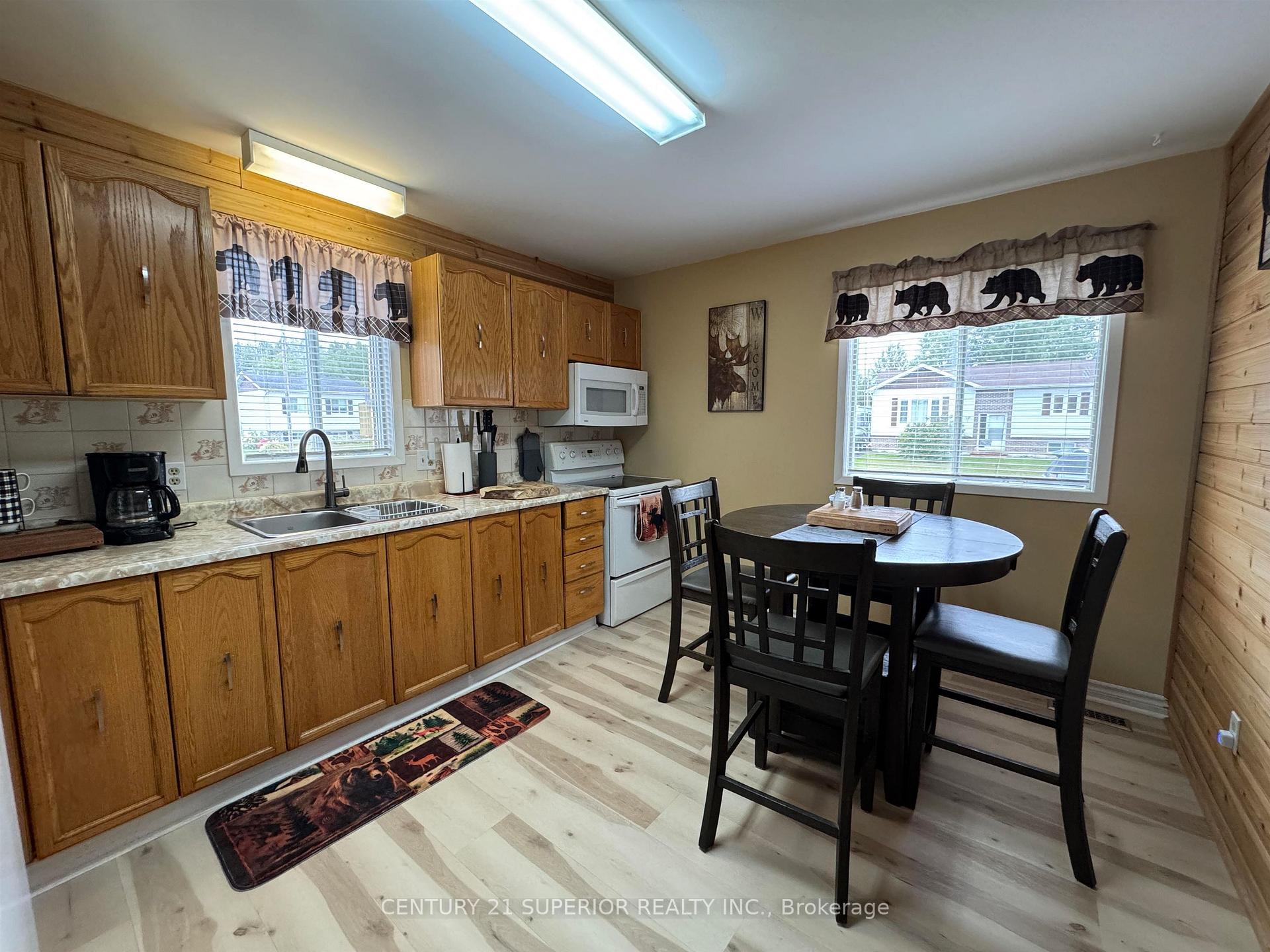 Photo 9 of 2 Moose Drive, Manitouwadge — HOMEH