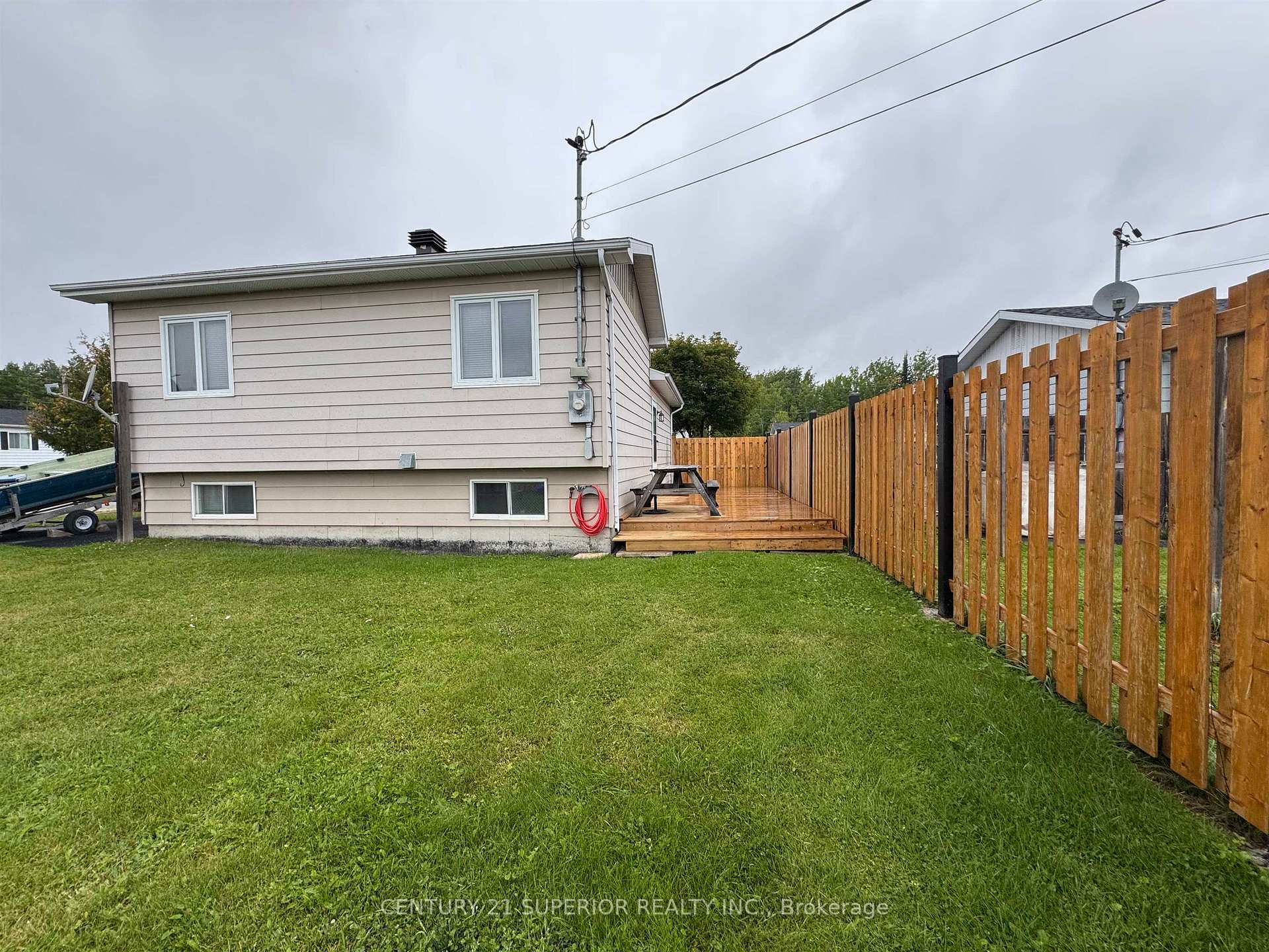 Photo 32 of 2 Moose Drive, Manitouwadge — HOMEH