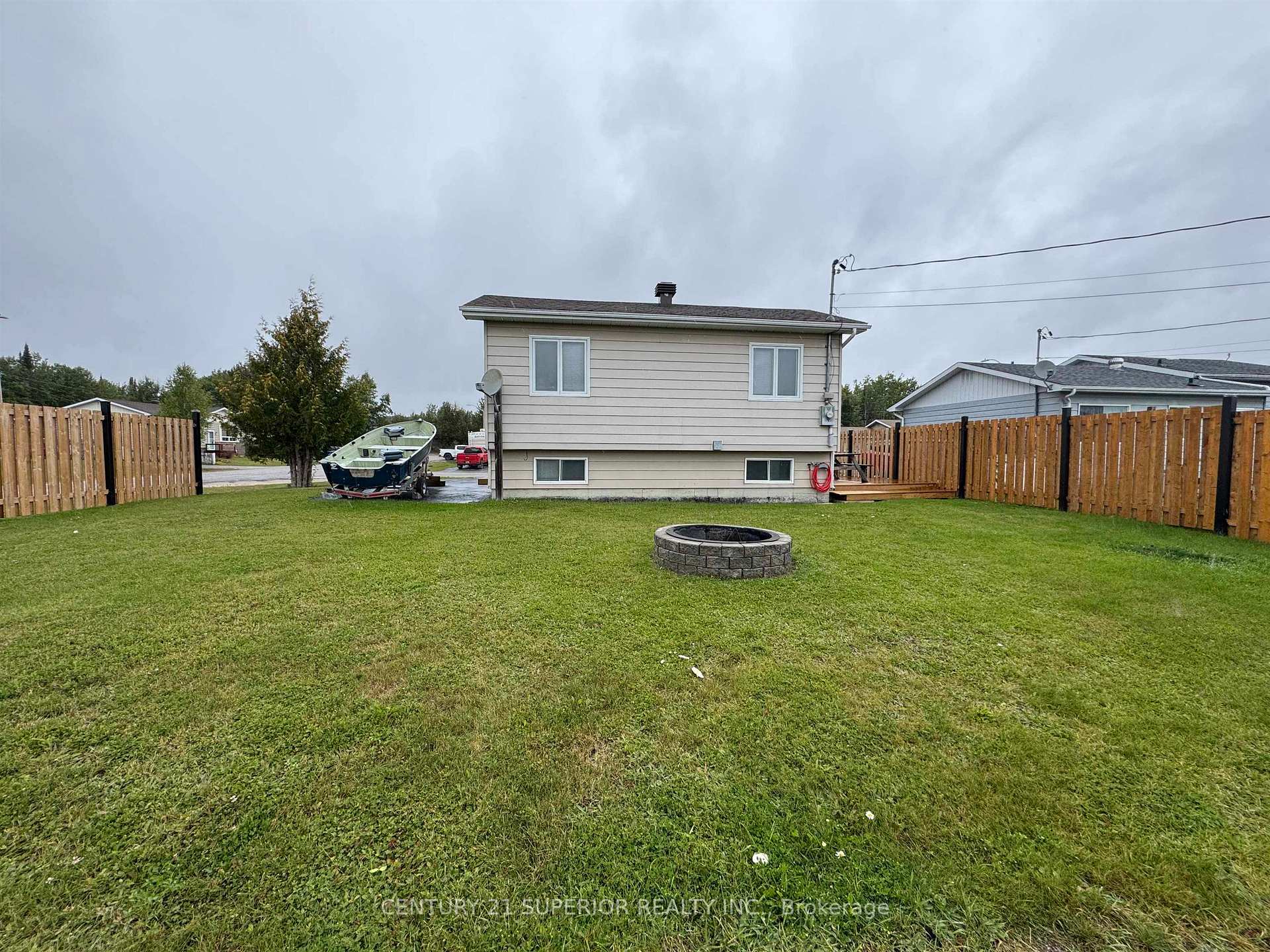 Photo 33 of 2 Moose Drive, Manitouwadge — HOMEH