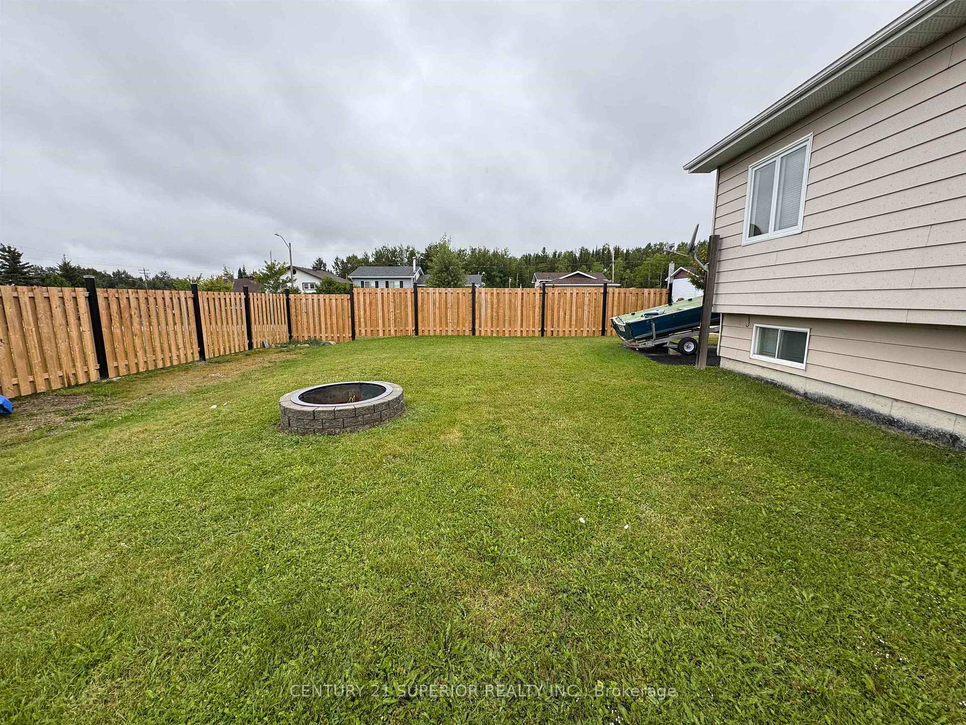 Photo 34 of 2 Moose Drive, Manitouwadge — HOMEH
