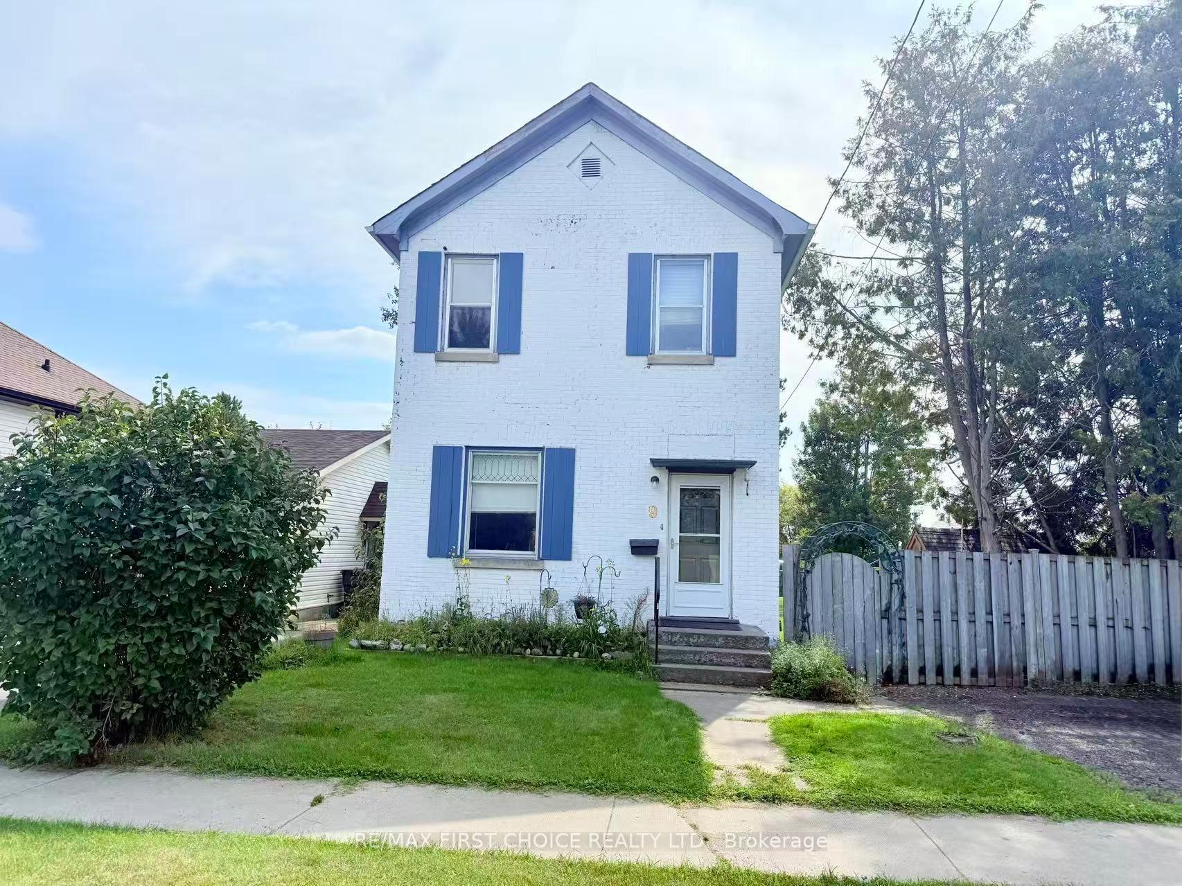 Front of 9 Ruttan Street