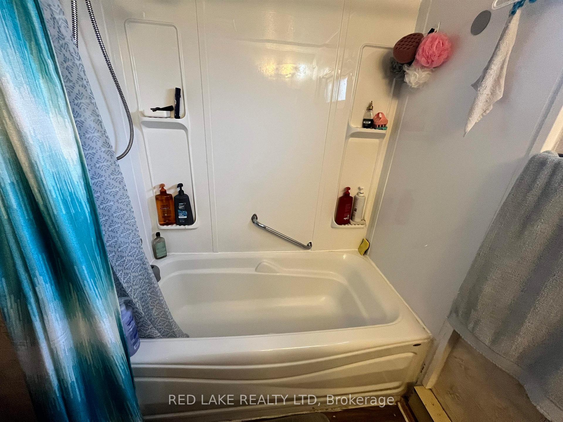 Photo 19 of 4 Keetch Street, Red Lake — HOMEH