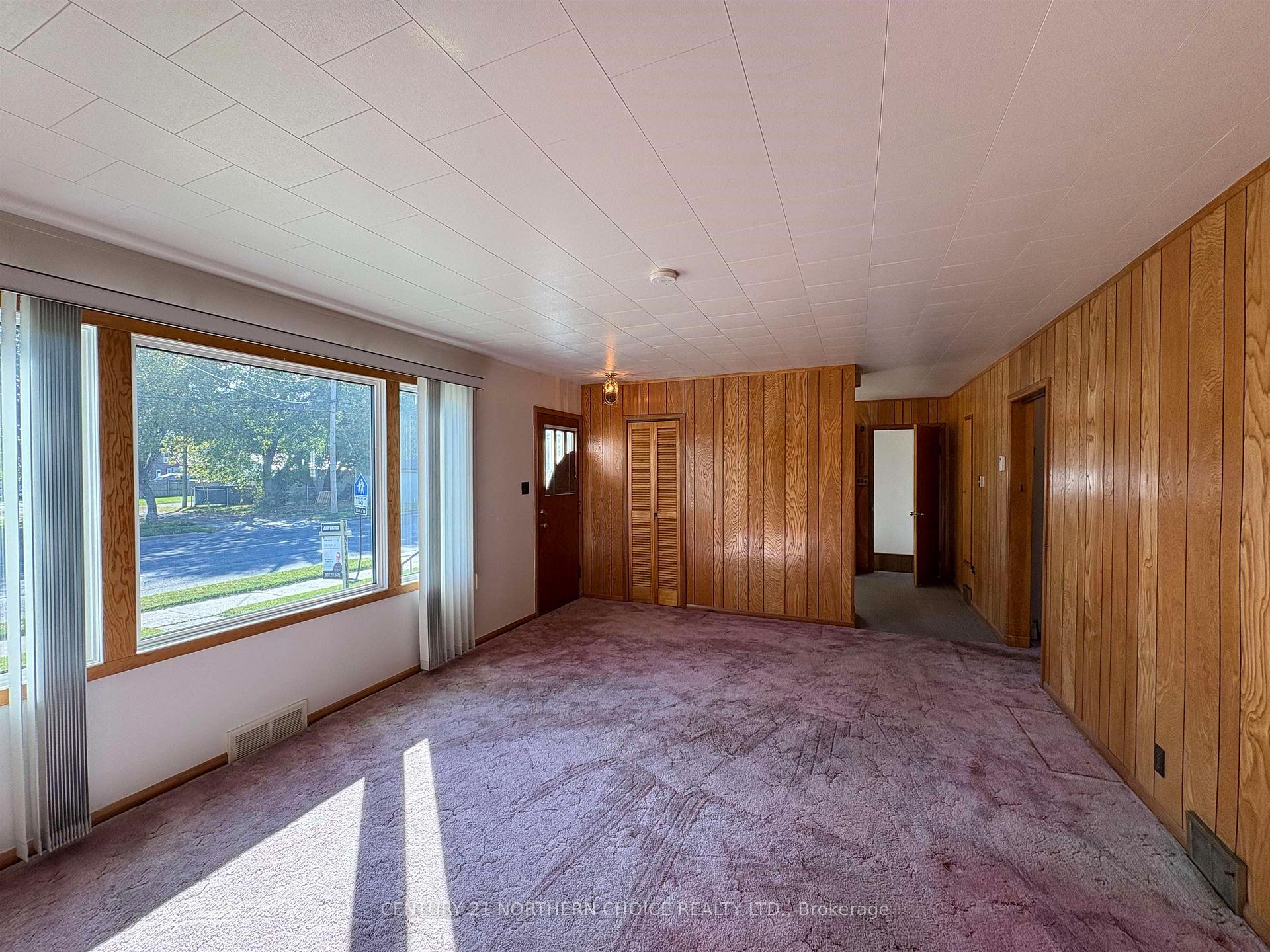 Photo 12 of 610 Second Street E, Fort Frances — HOMEH