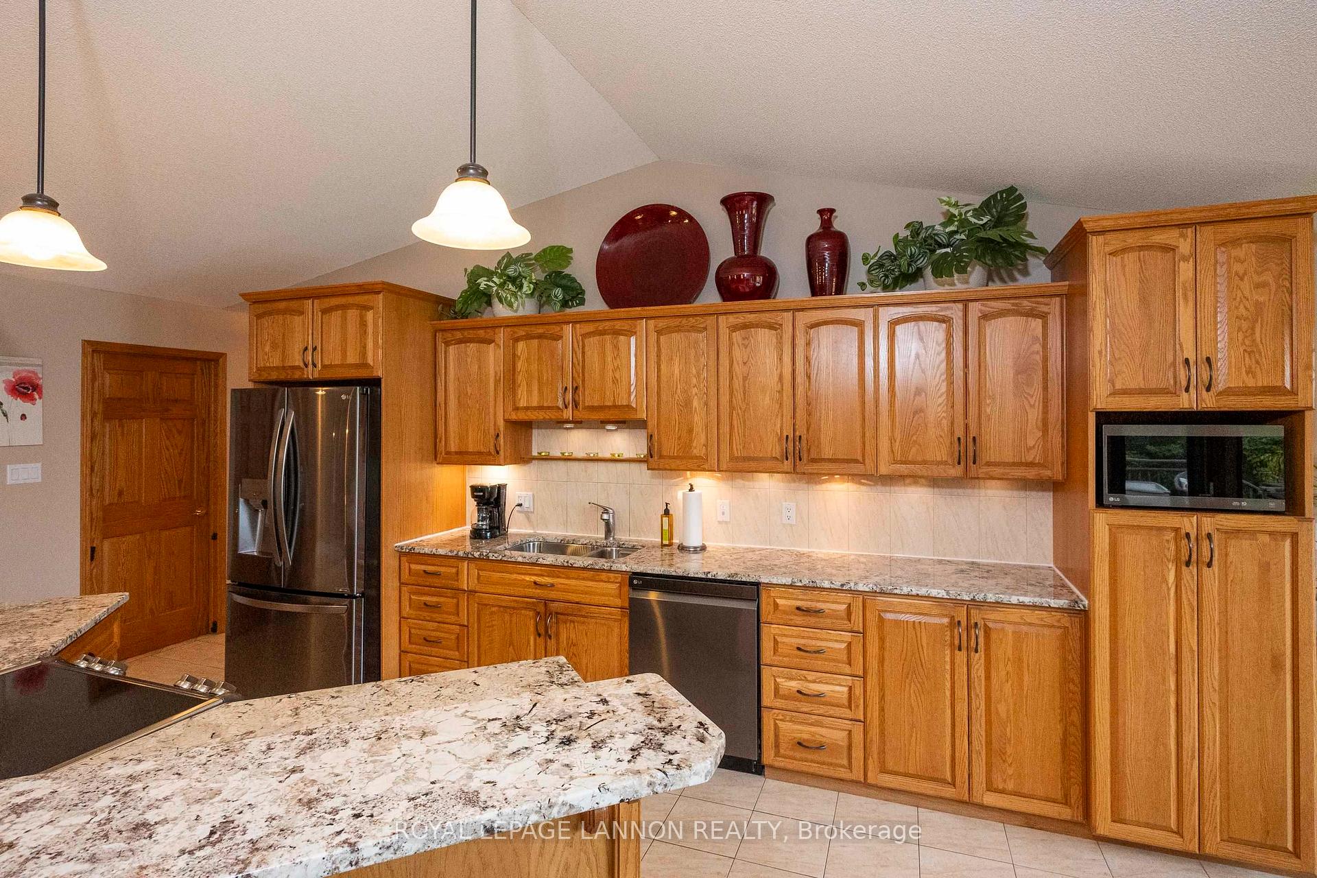 Photo 16 of 2529 Scott Drive, Shuniah — HOMEH