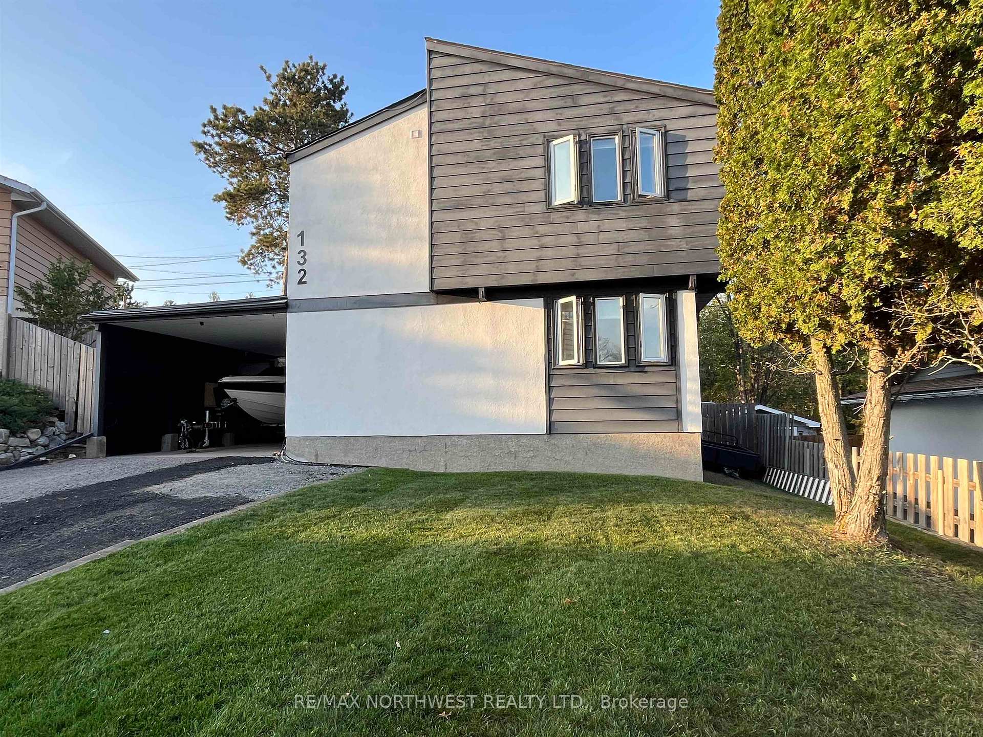 Photo 1 of 132 Minto Crescent, Kenora, Amethyst — HOMEH