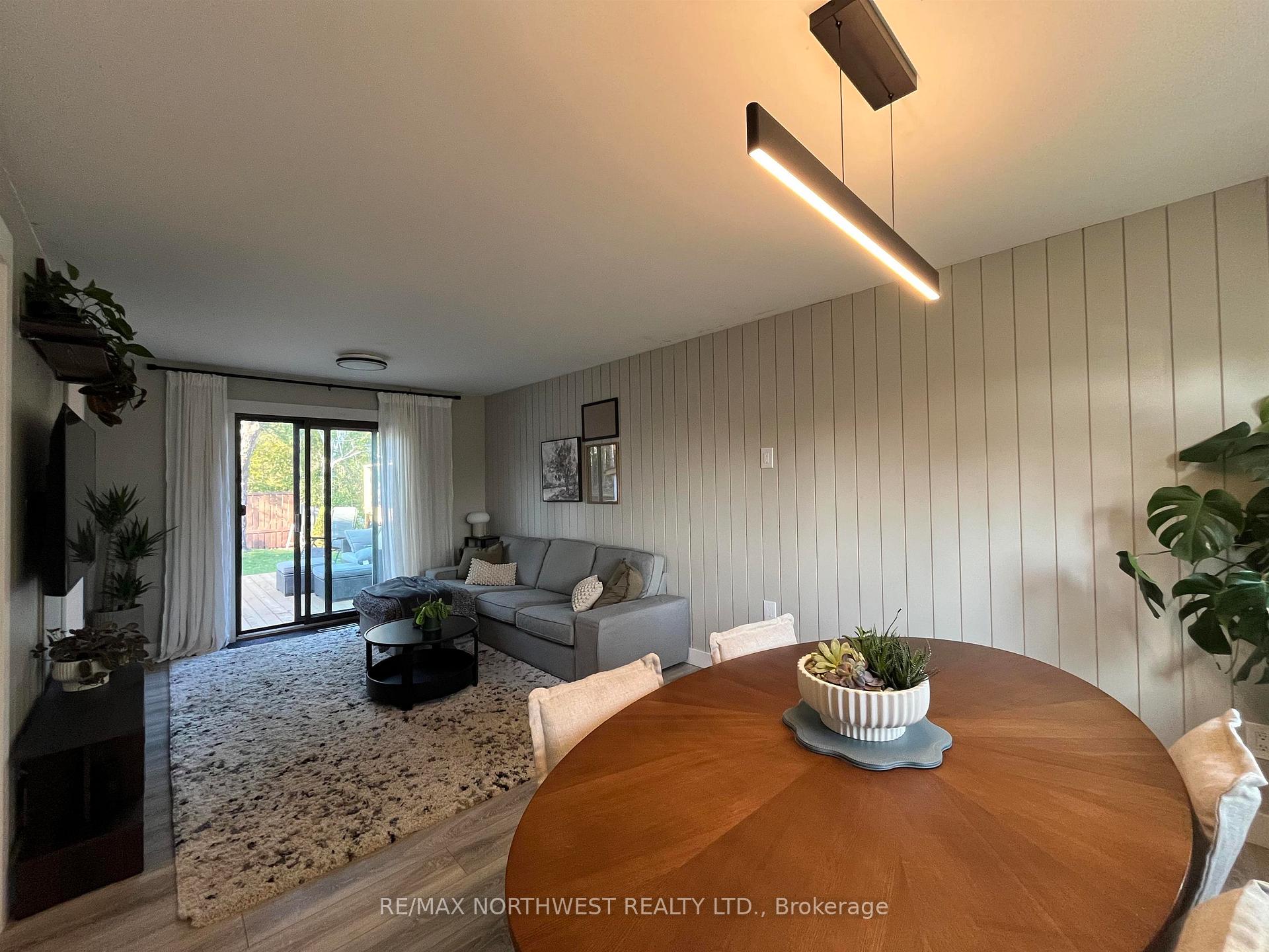 Photo 10 of 132 Minto Crescent, Kenora, Amethyst — HOMEH