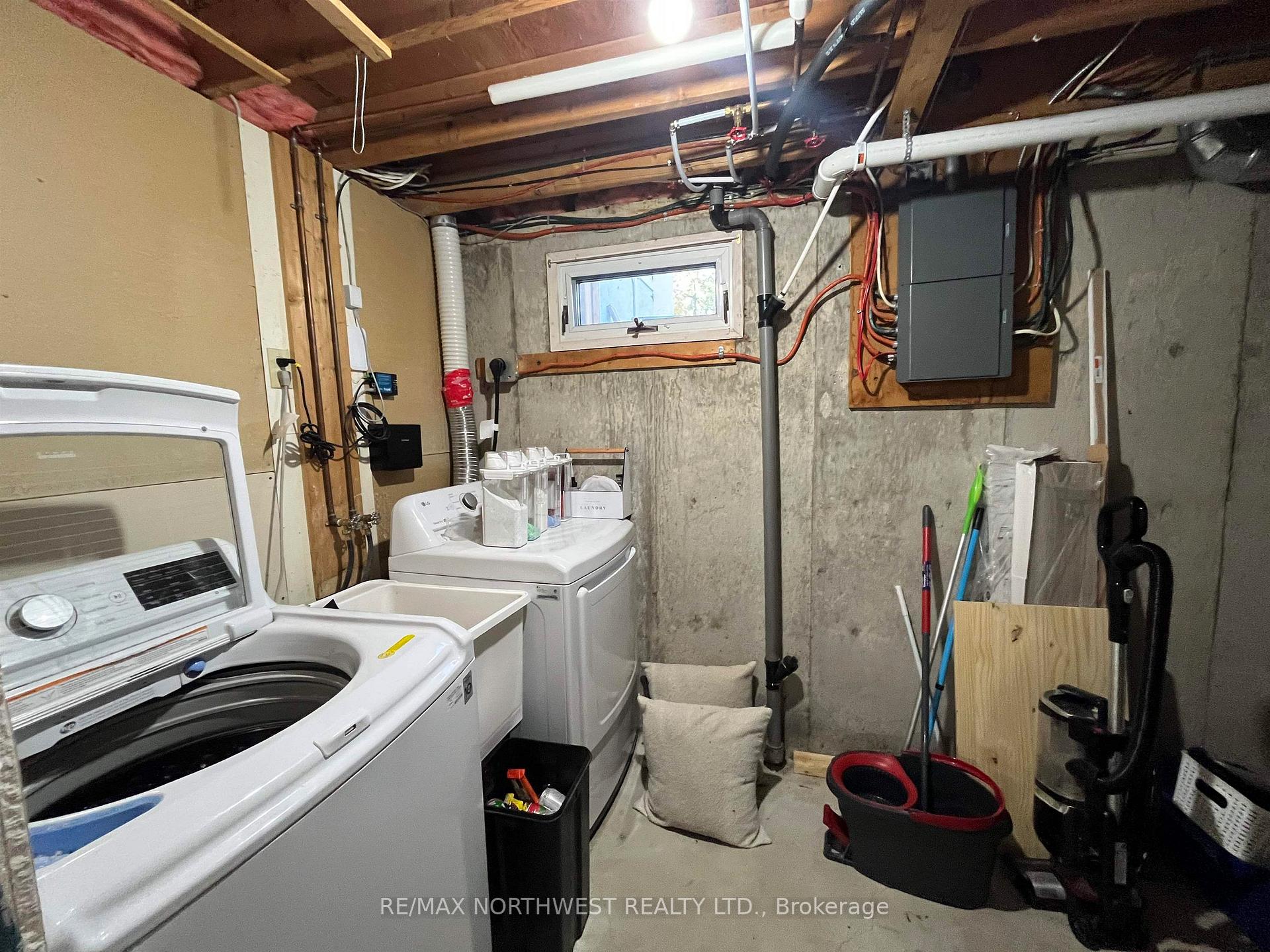 Photo 36 of 132 Minto Crescent, Kenora, Amethyst — HOMEH