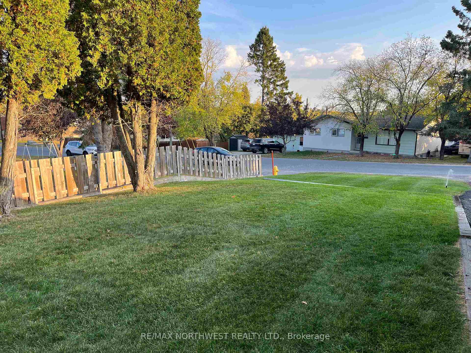 Photo 39 of 132 Minto Crescent, Kenora, Amethyst — HOMEH