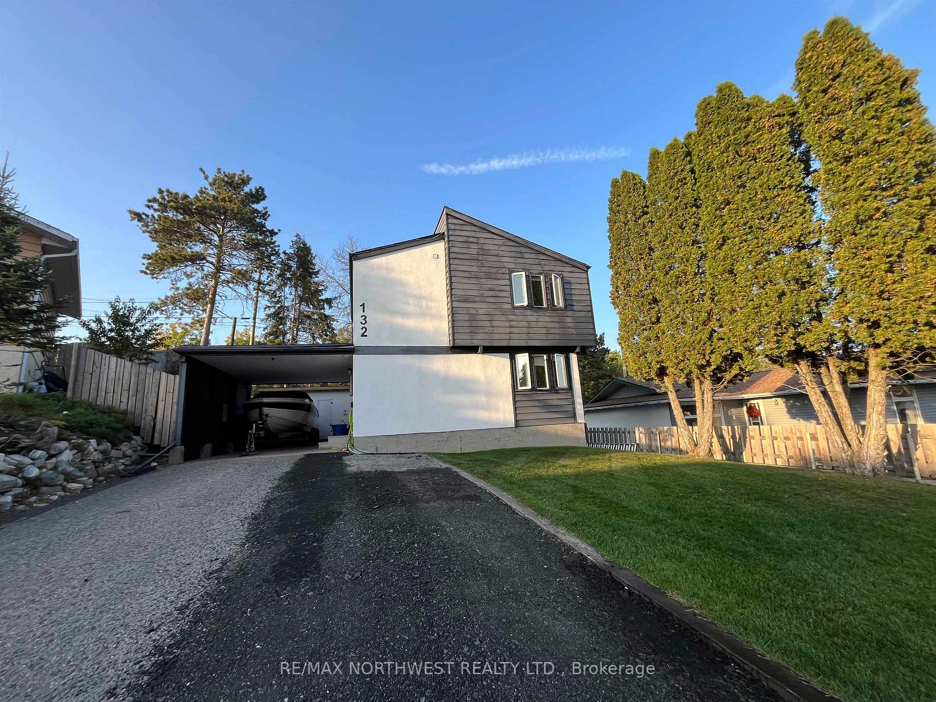 Photo 41 of 132 Minto Crescent, Kenora, Amethyst — HOMEH