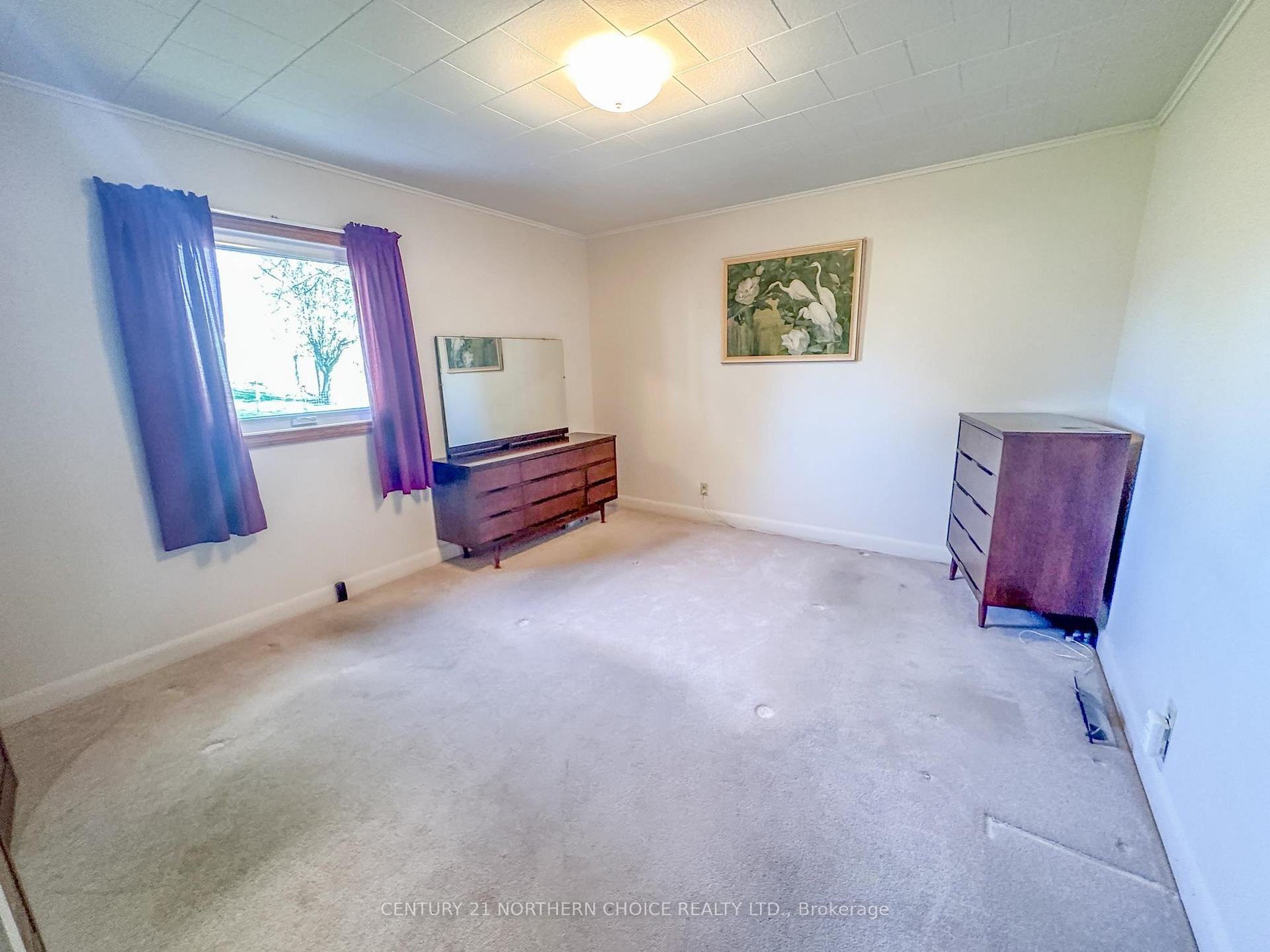 Photo 4 of 1038 Park Street, Kenora, Central — HOMEH