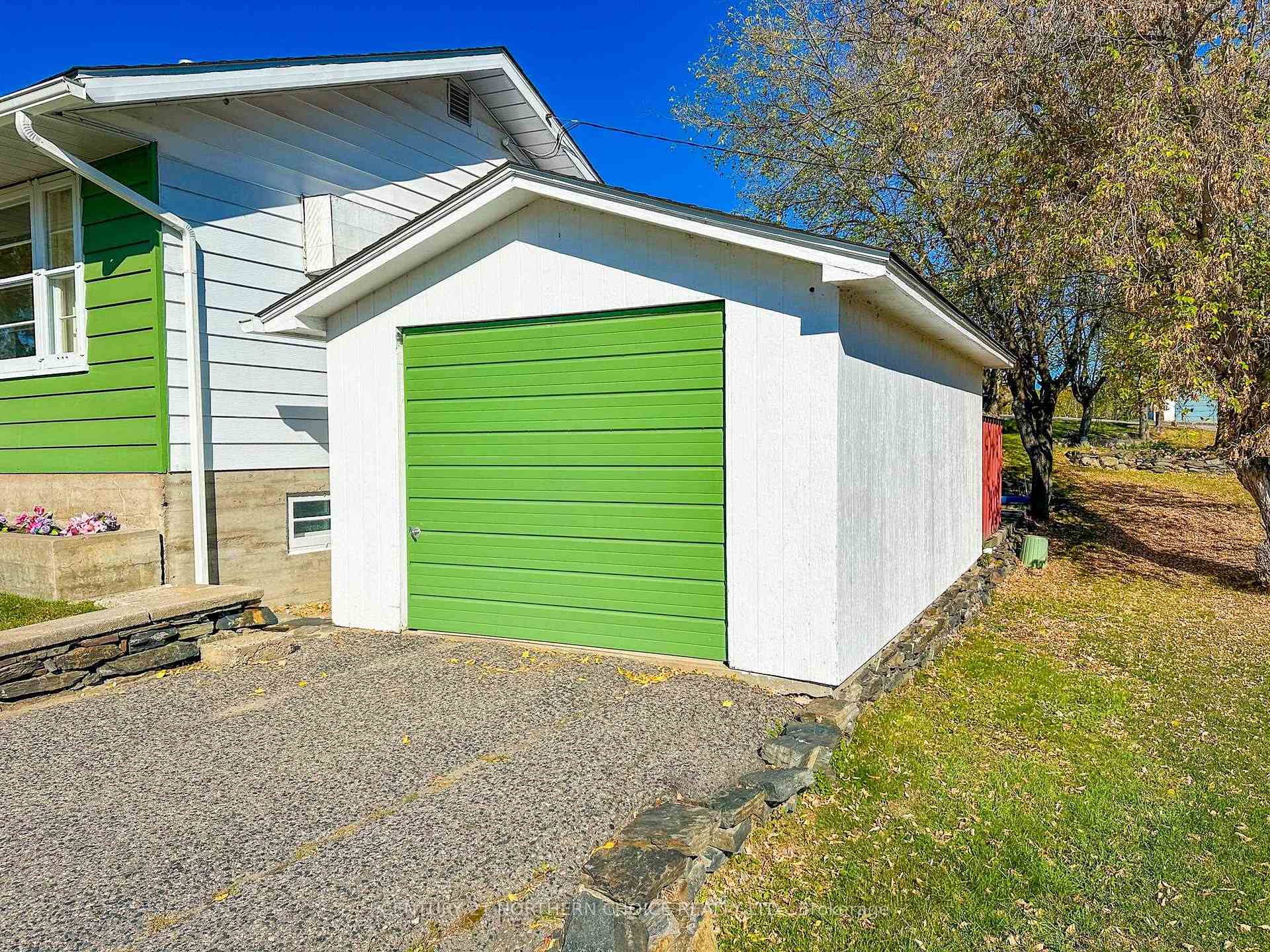 Photo 7 of 1038 Park Street, Kenora, Central — HOMEH