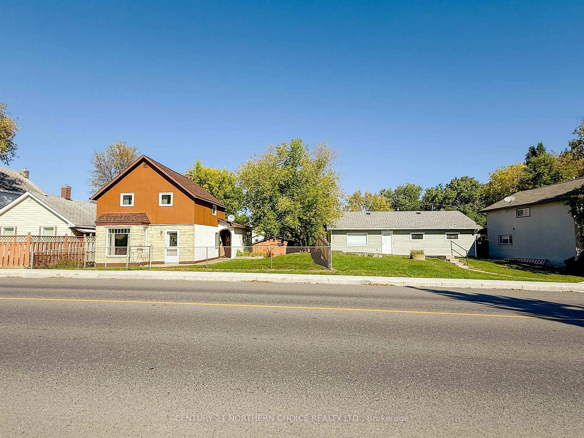 Photo 1 of 522 & 528 Second Street South, Kenora, Central — HOMEH