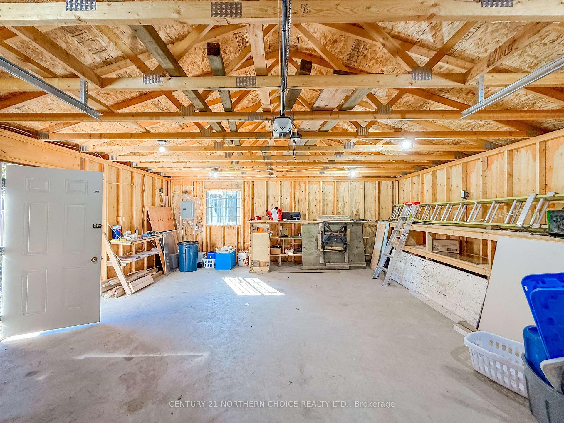Photo 7 of 522 & 528 Second Street South, Kenora, Central — HOMEH