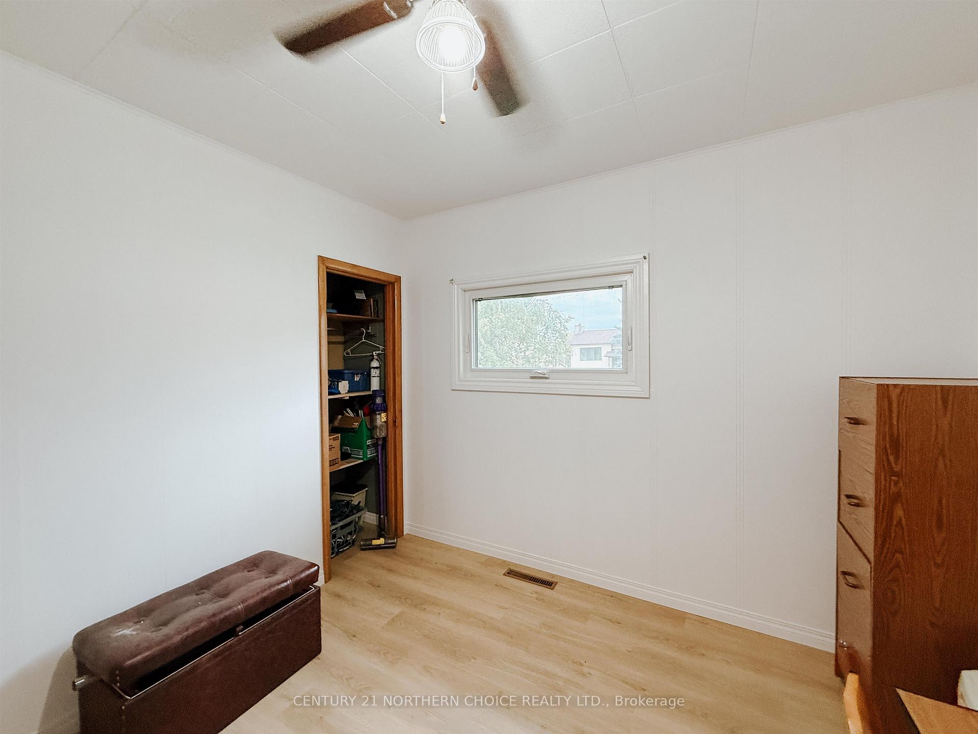 Photo 18 of 522 & 528 Second Street South, Kenora, Central — HOMEH