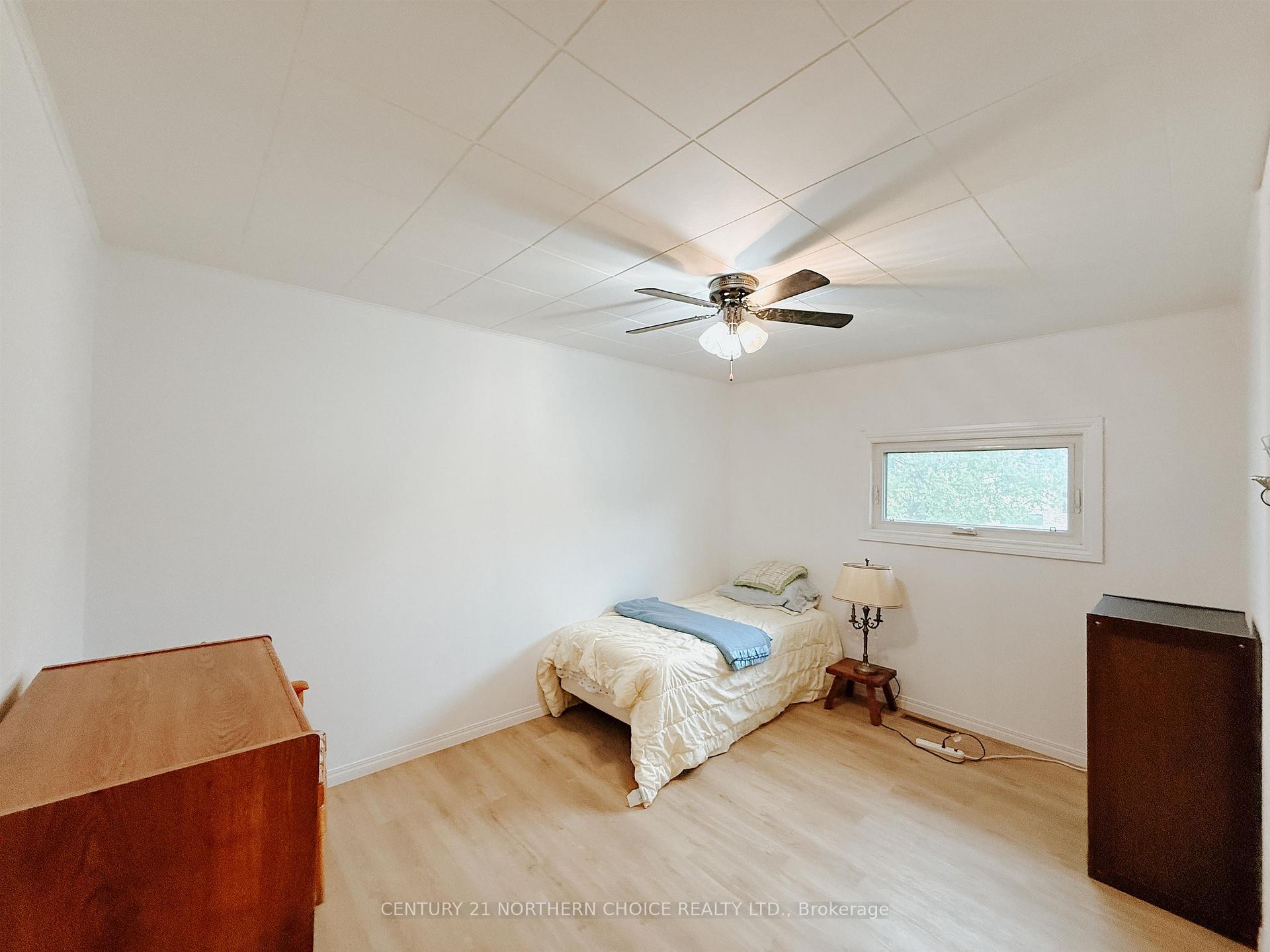 Photo 19 of 522 & 528 Second Street South, Kenora, Central — HOMEH
