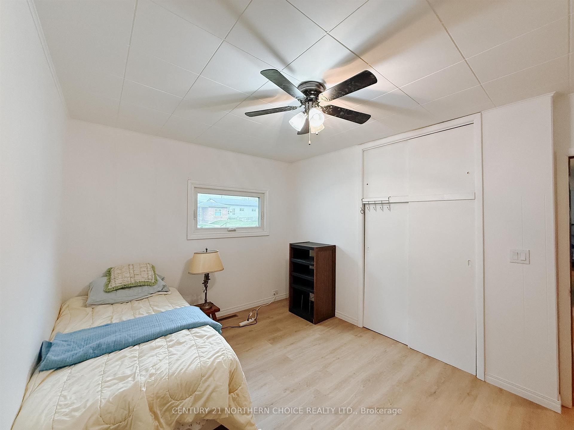 Photo 20 of 522 & 528 Second Street South, Kenora, Central — HOMEH