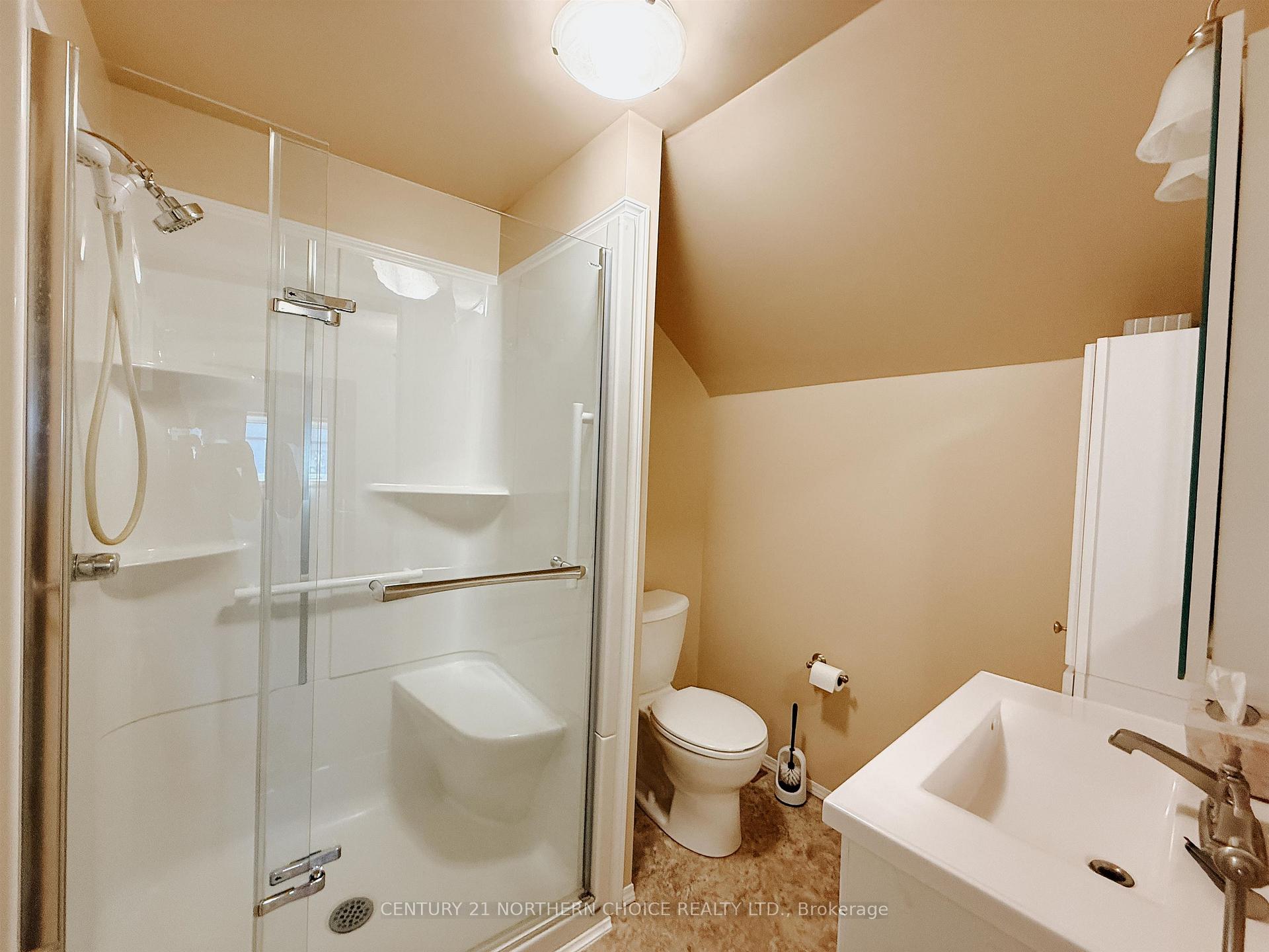 Photo 36 of 522 & 528 Second Street South, Kenora, Central — HOMEH