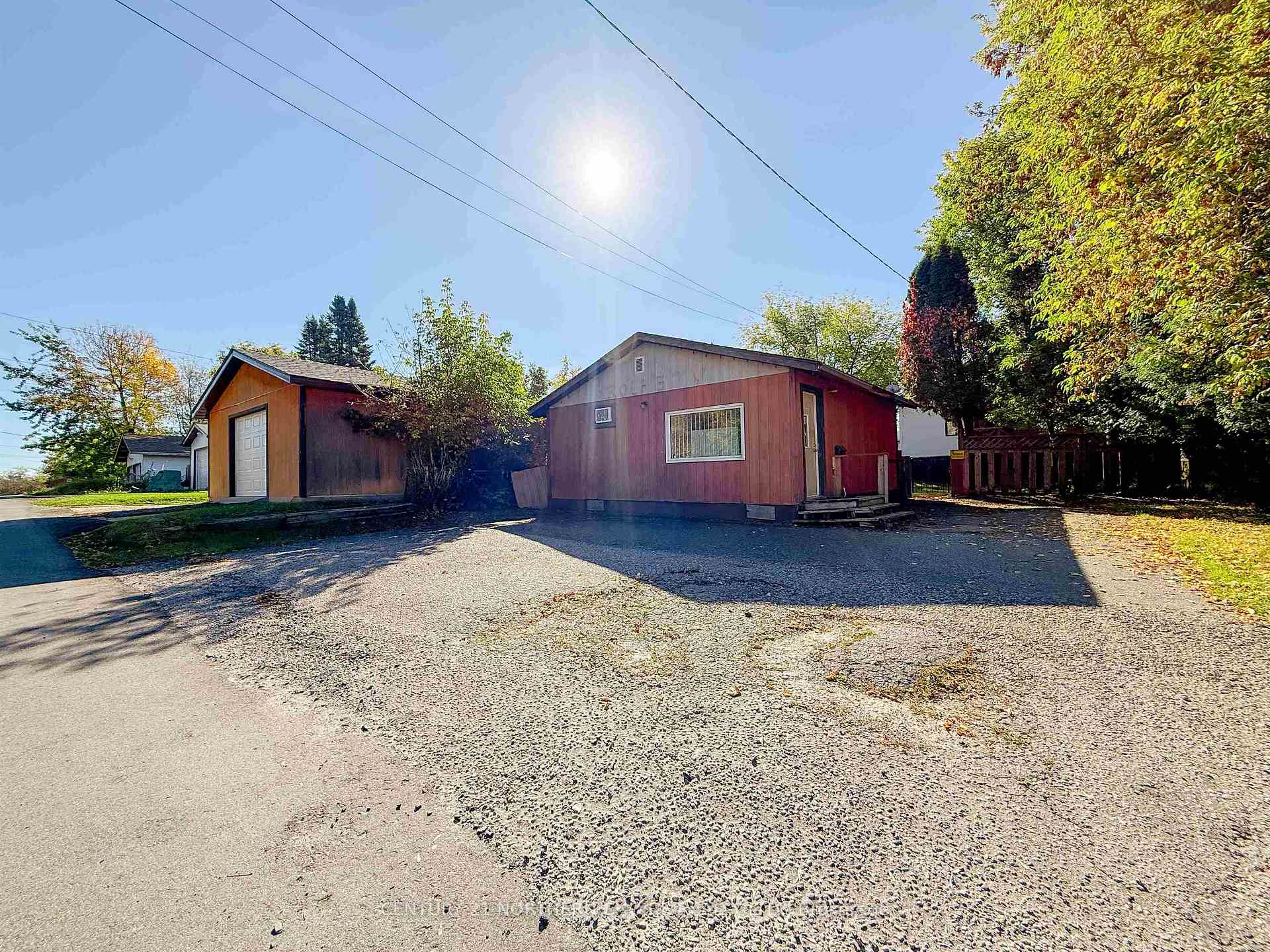 Photo 42 of 522 & 528 Second Street South, Kenora, Central — HOMEH