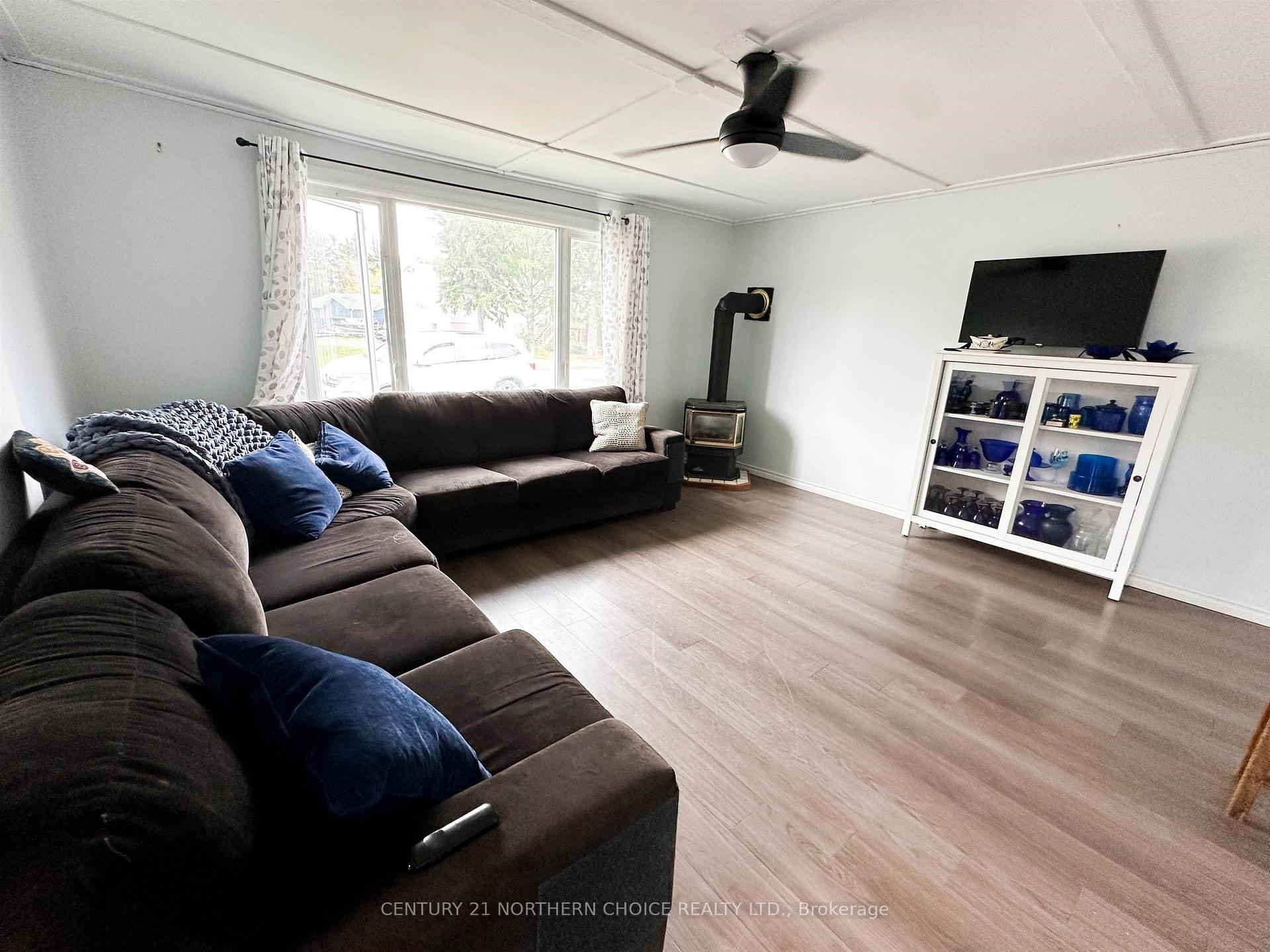 Photo 5 of 20 Crosscut Street, Red Lake — HOMEH