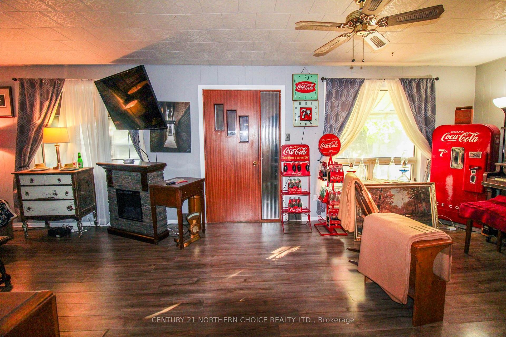 Photo 15 of 324 Second Street N, Kenora, North End — HOMEH