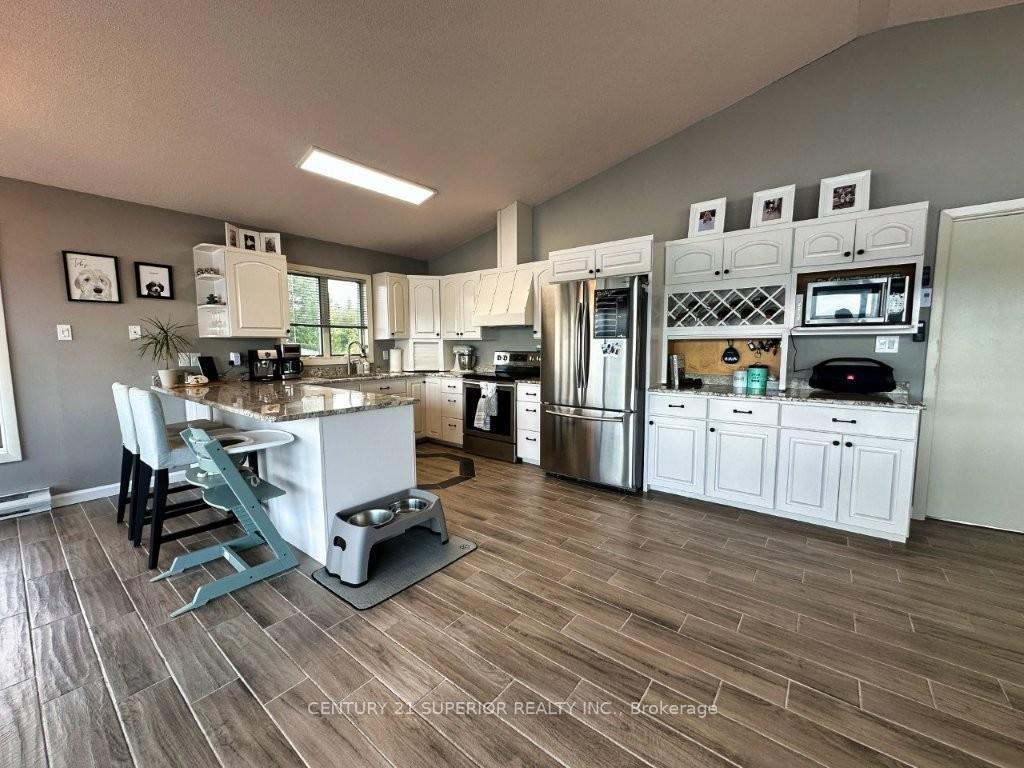 Photo 11 of 712 Memory Road, Neebing, Crooks — HOMEH