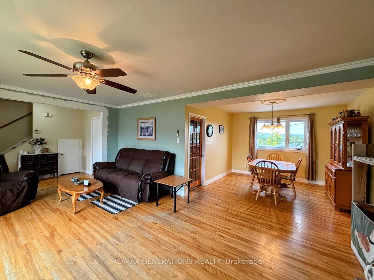 Photo 4 of 31 Shingwauk Drive, Manitouwadge — HOMEH