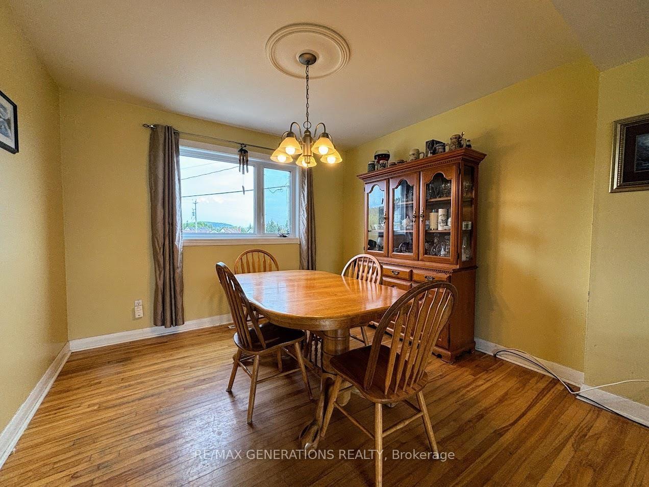 Photo 5 of 31 Shingwauk Drive, Manitouwadge — HOMEH