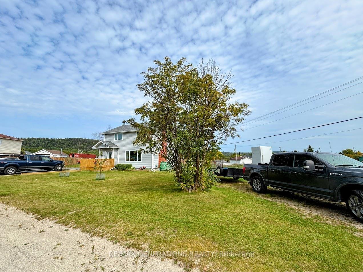 Photo 36 of 31 Shingwauk Drive, Manitouwadge — HOMEH