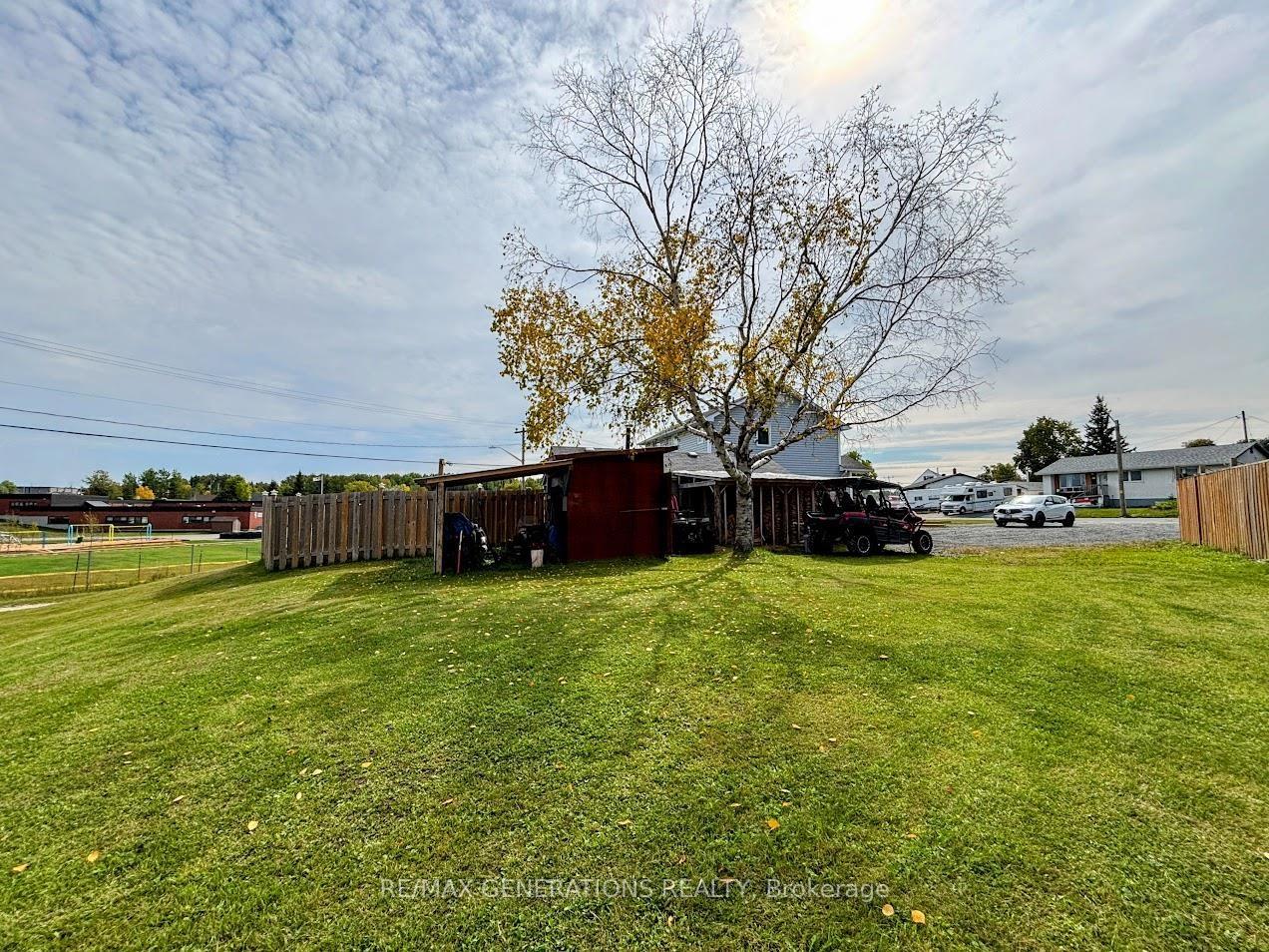 Photo 39 of 31 Shingwauk Drive, Manitouwadge — HOMEH