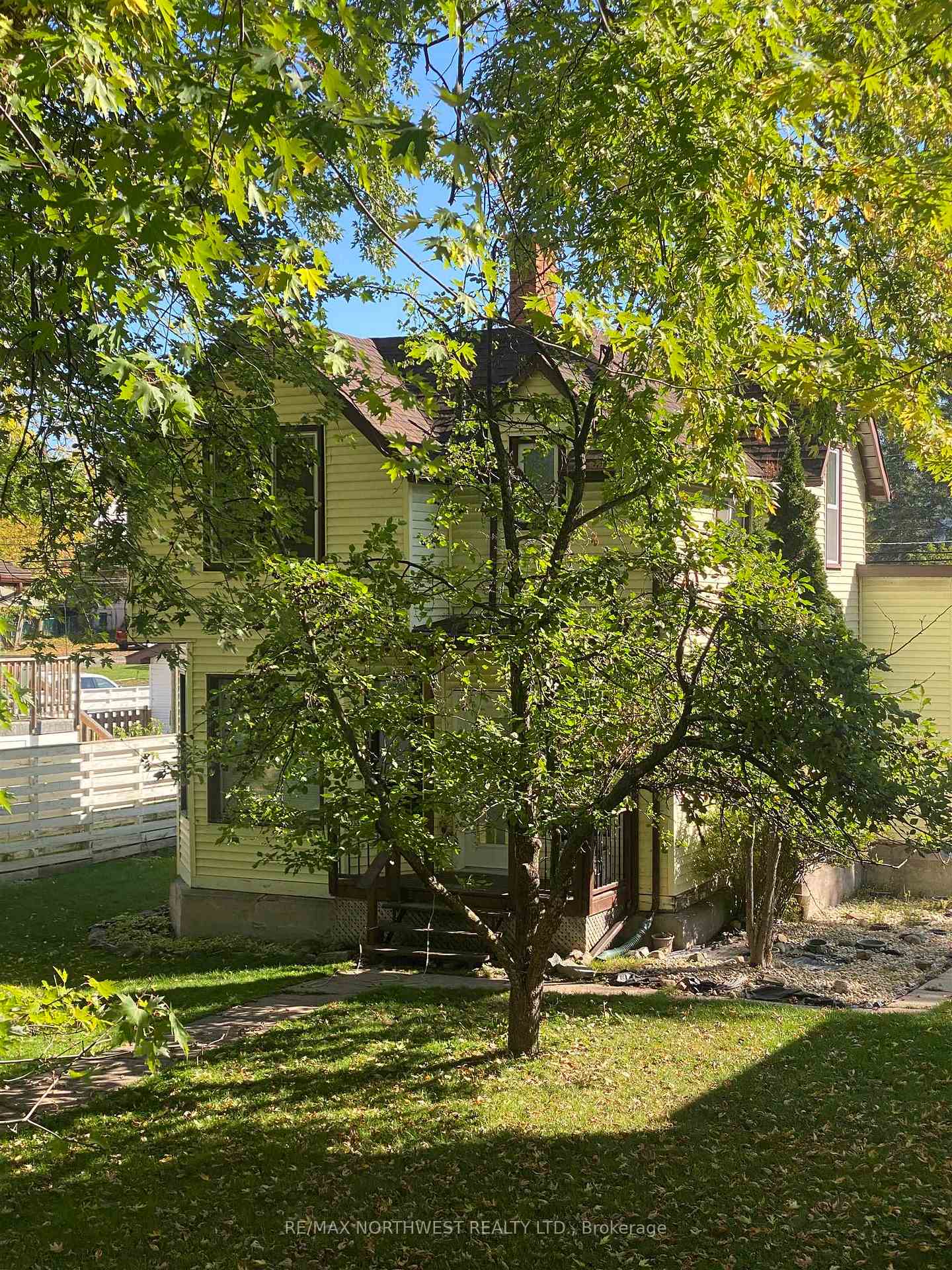 Photo 3 of 539 First Avenue S, Kenora, Lakeside — HOMEH
