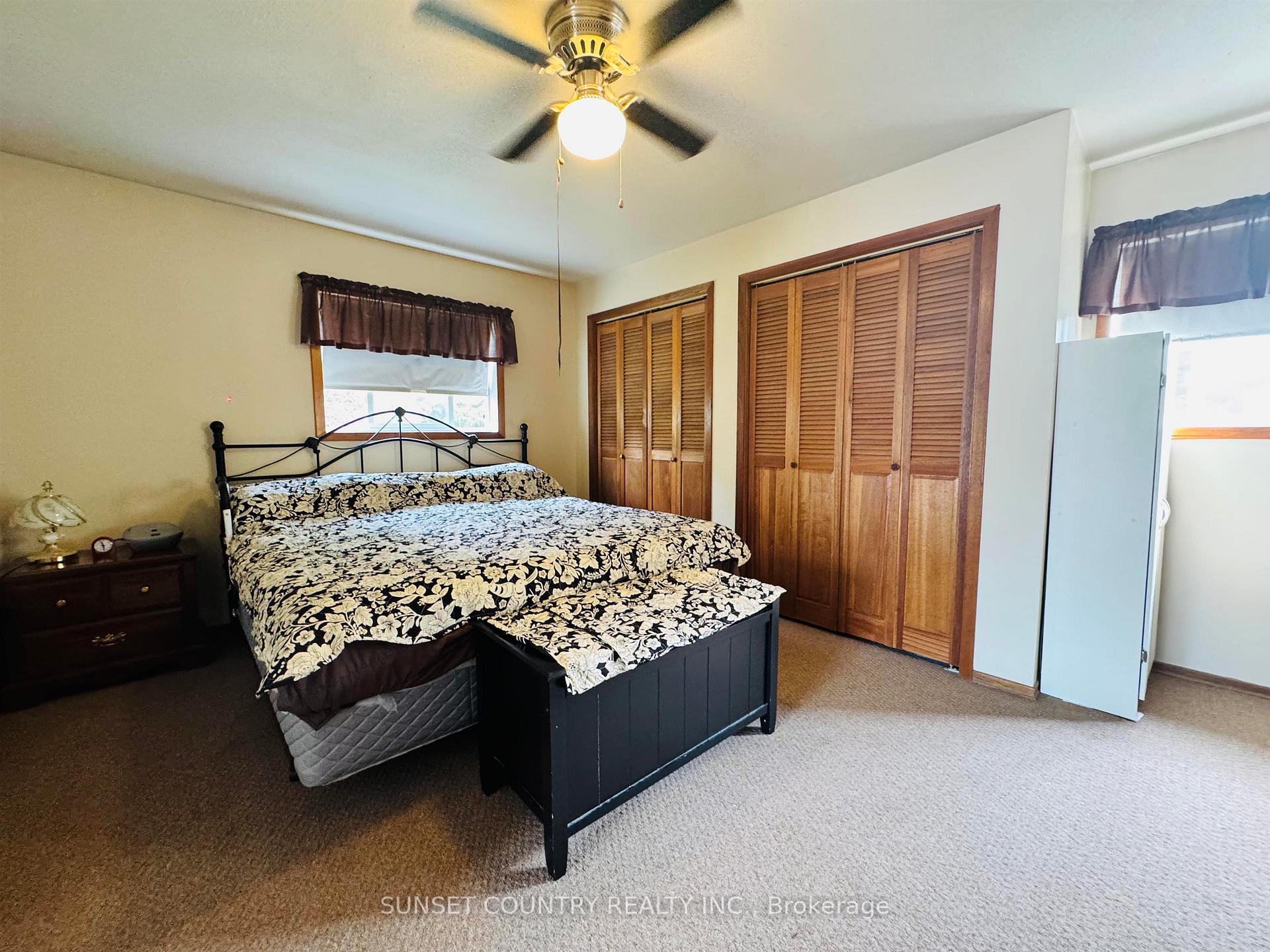 Photo 15 of 49 Oak Street, Machin — HOMEH