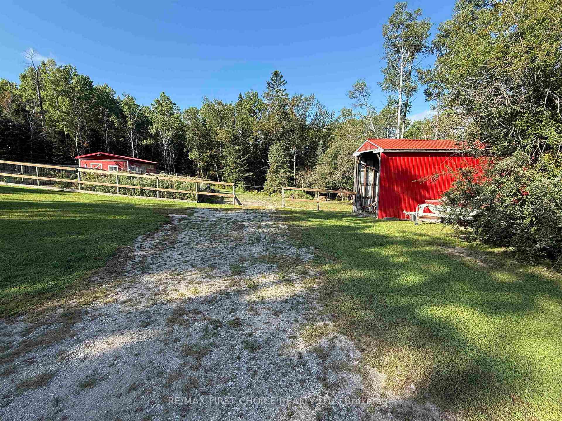 Photo 4 of 190 Shinkman Road, Kenora Remote Area, Vermilion Bay — HOMEH