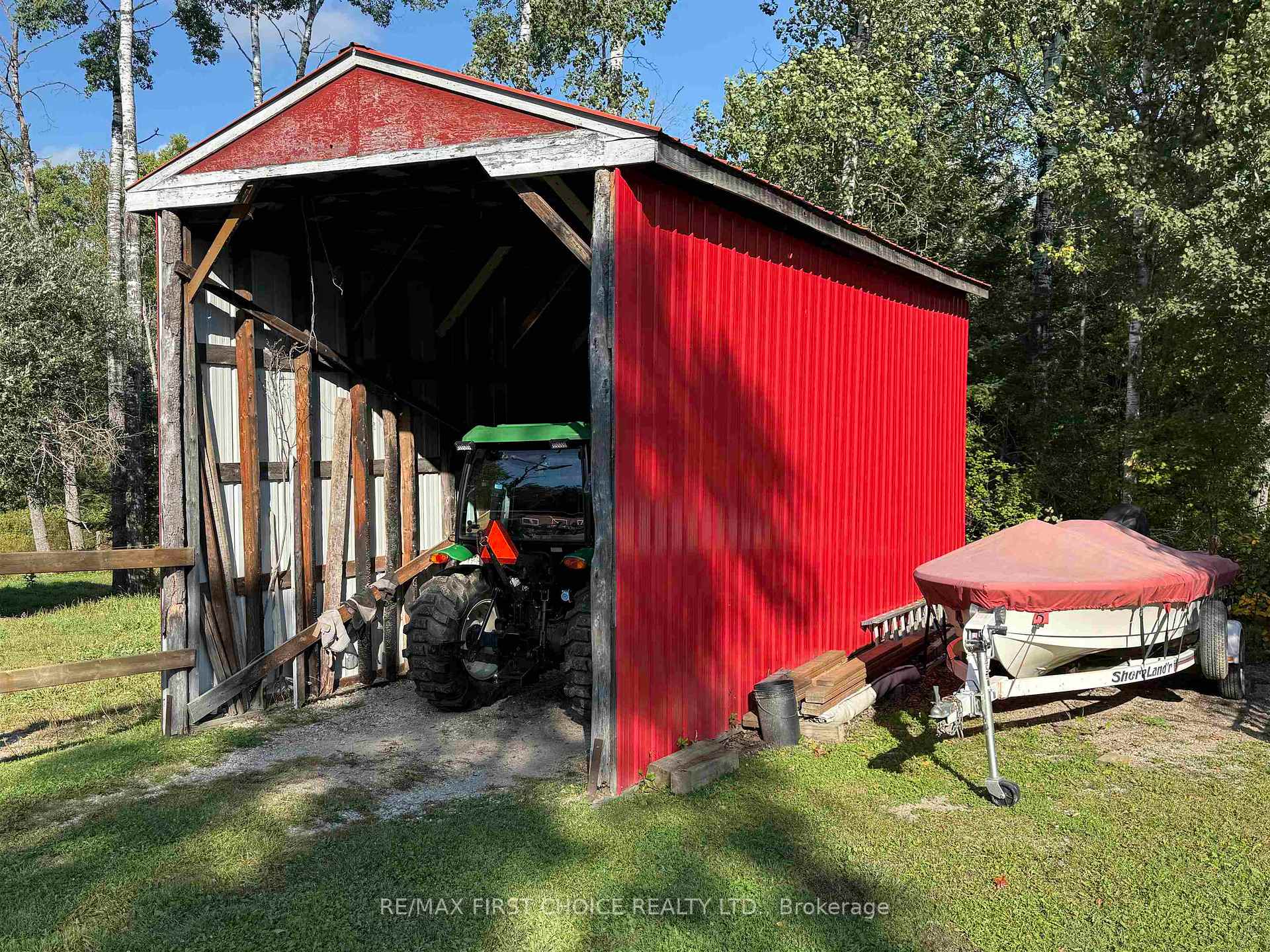Photo 5 of 190 Shinkman Road, Kenora Remote Area, Vermilion Bay — HOMEH
