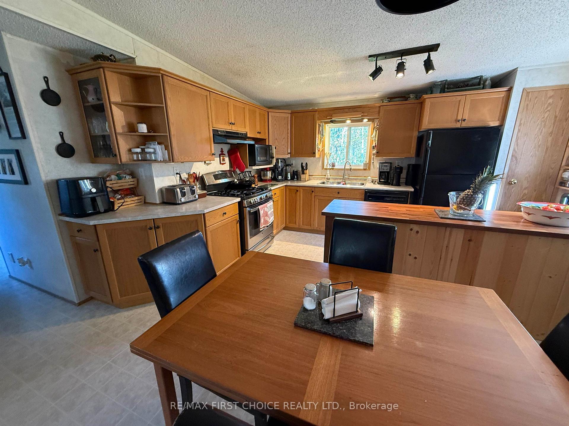 Photo 15 of 190 Shinkman Road, Kenora Remote Area, Vermilion Bay — HOMEH