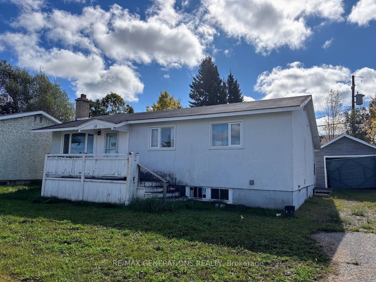 Photo 1 of 10 Ohsweken Road, Manitouwadge — HOMEH