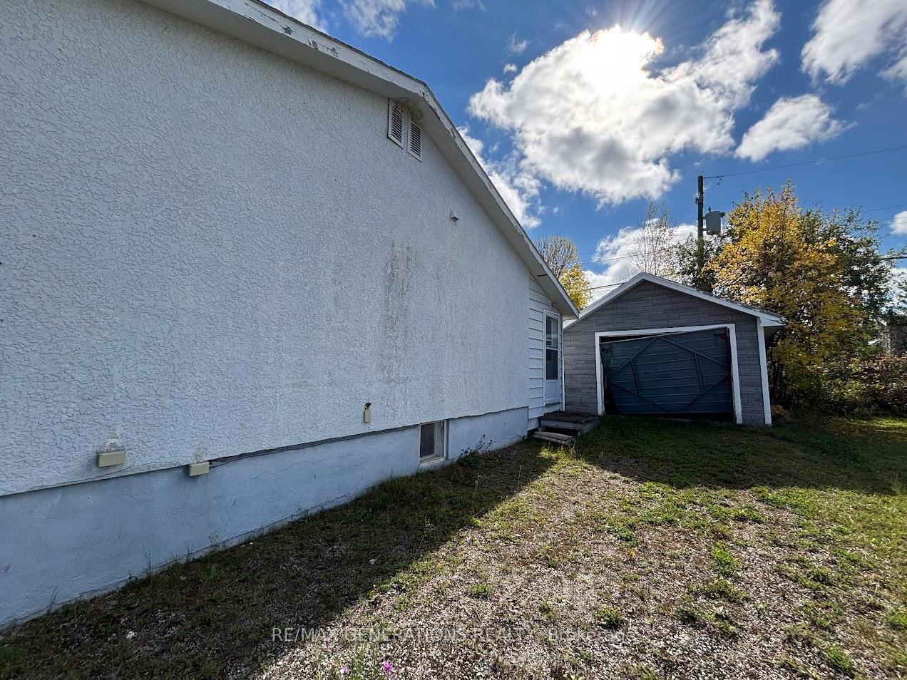 Photo 27 of 10 Ohsweken Road, Manitouwadge — HOMEH