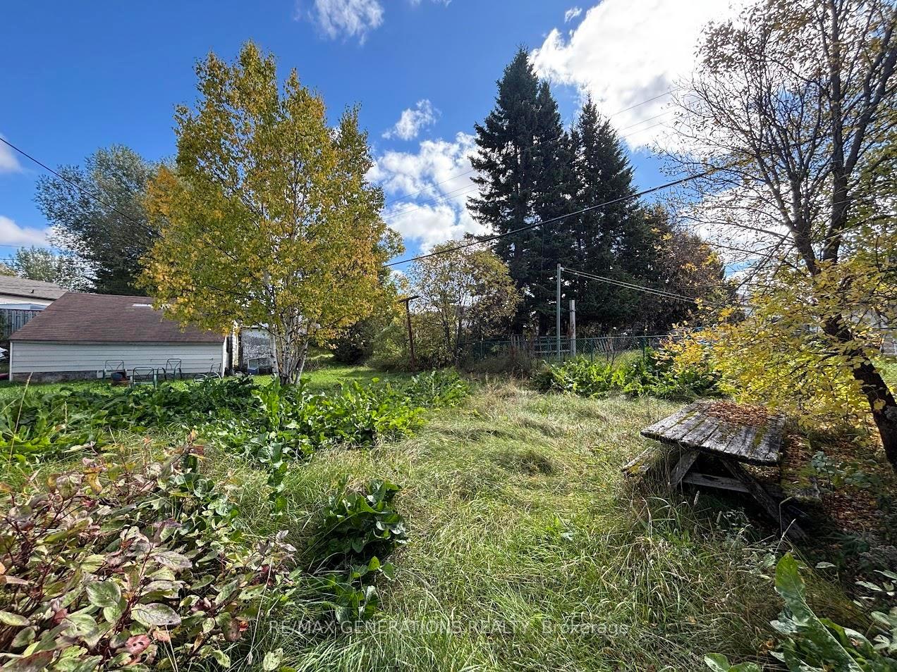 Photo 28 of 10 Ohsweken Road, Manitouwadge — HOMEH