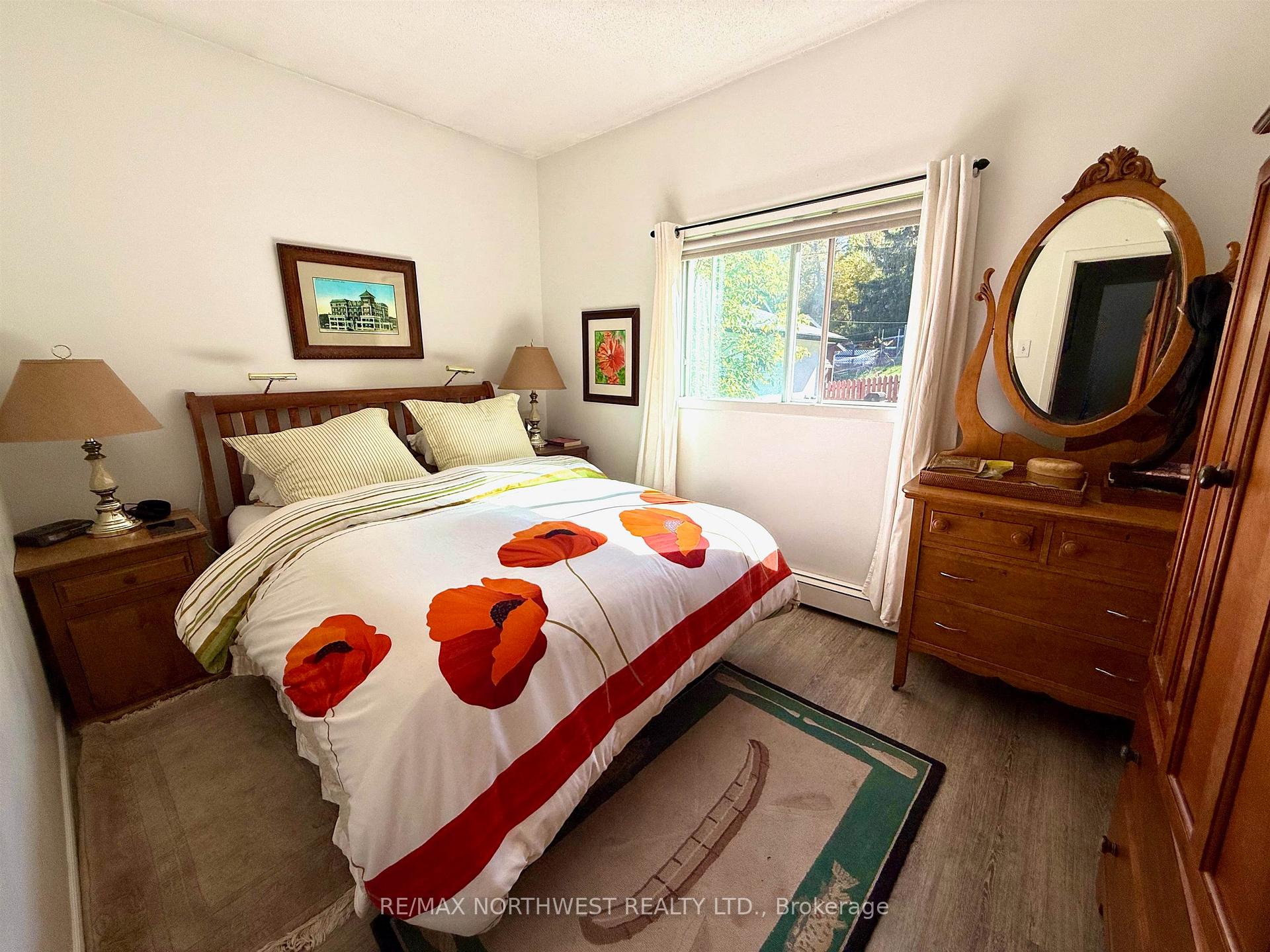 Photo 10 of 407 Fifth Street S, Kenora, Lakeside — HOMEH