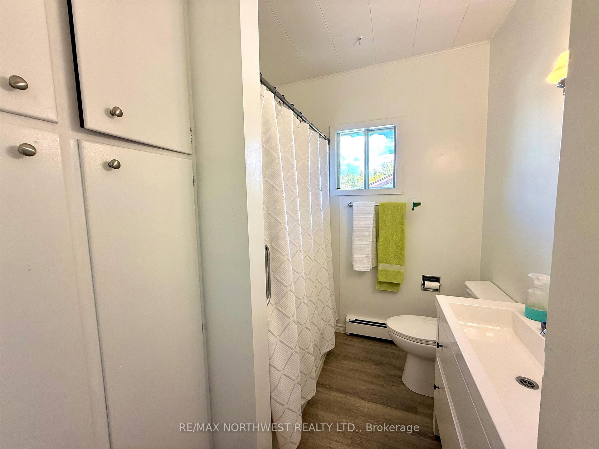 Photo 14 of 407 Fifth Street S, Kenora, Lakeside — HOMEH