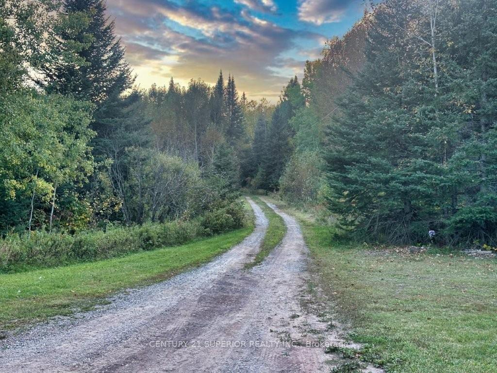 Photo 5 of 522 Hill Road N, Thunder Bay Remote Area, Ware — HOMEH