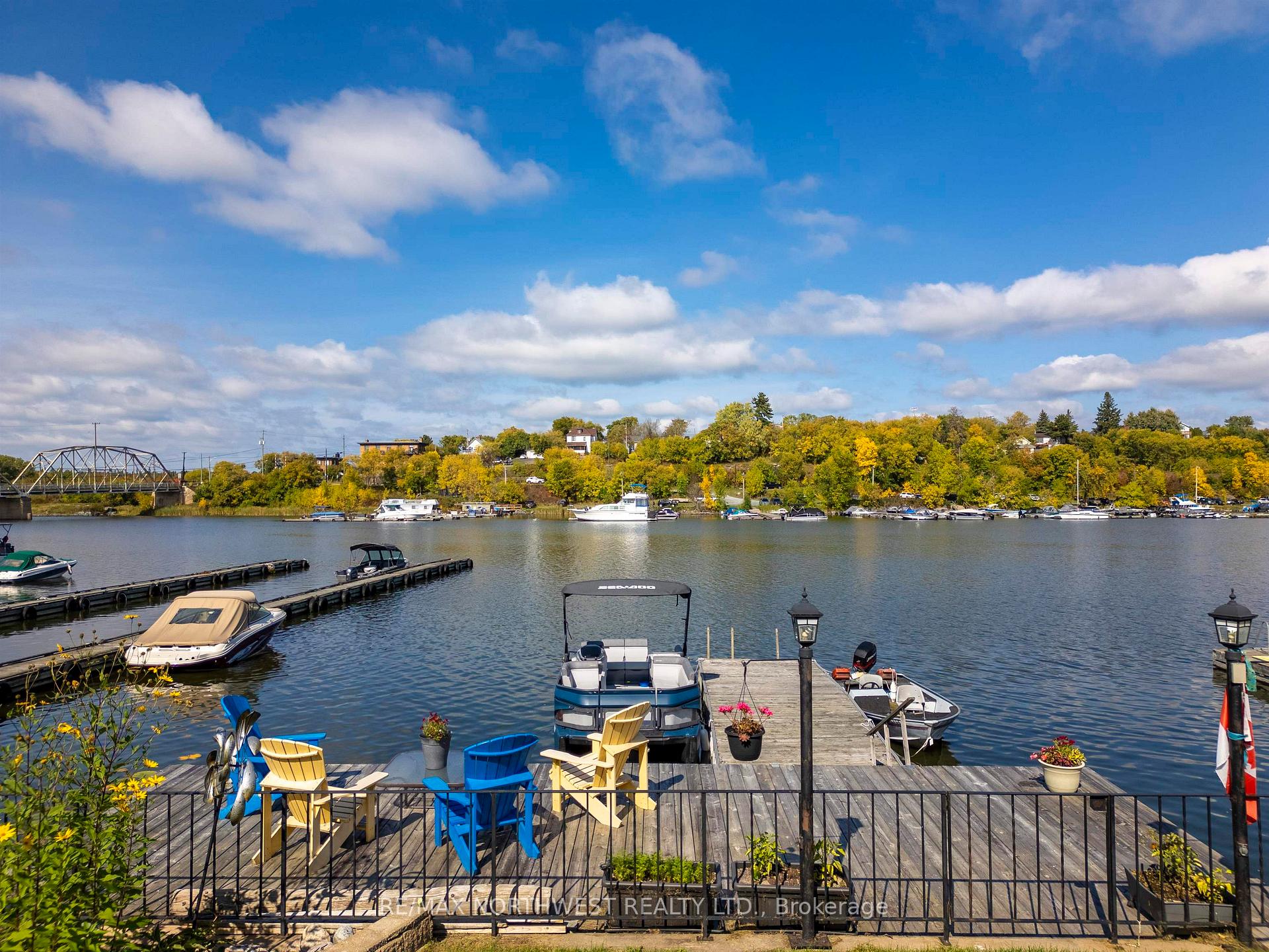 Photo 4 of 504 Front Street, Kenora, Keewatin — HOMEH