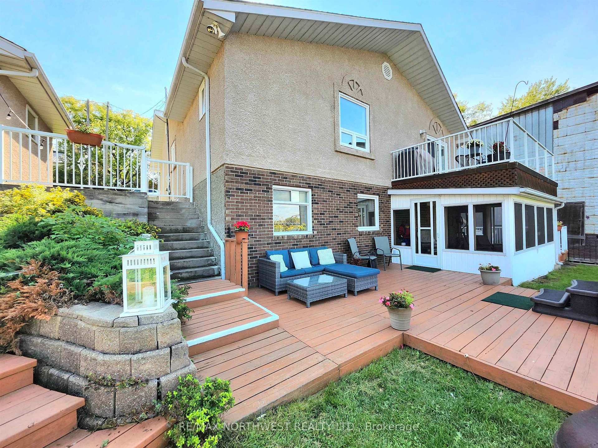 Photo 6 of 504 Front Street, Kenora, Keewatin — HOMEH