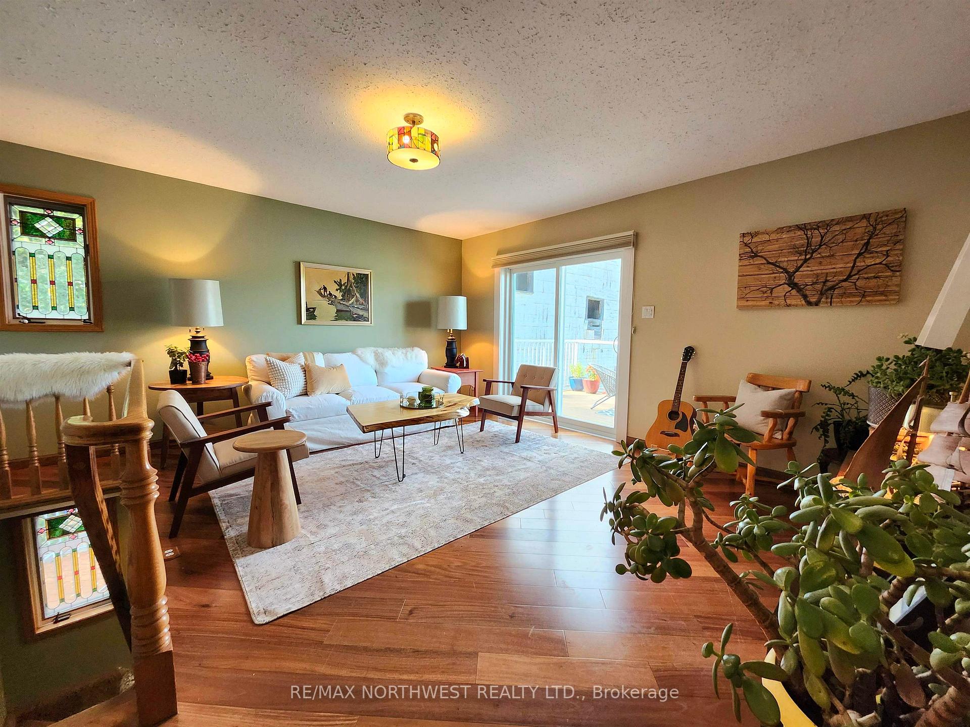 Photo 12 of 504 Front Street, Kenora, Keewatin — HOMEH