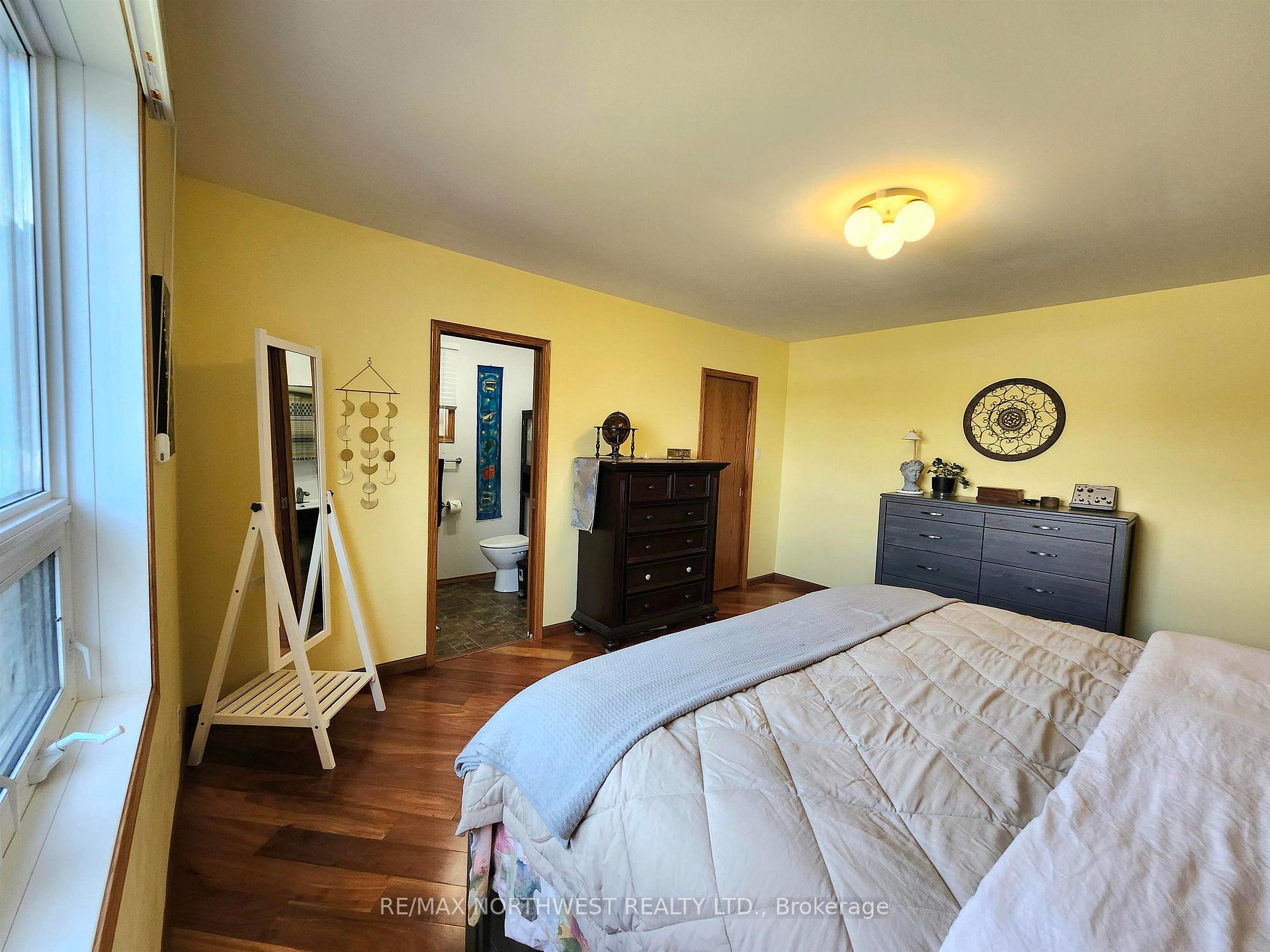 Photo 28 of 504 Front Street, Kenora, Keewatin — HOMEH