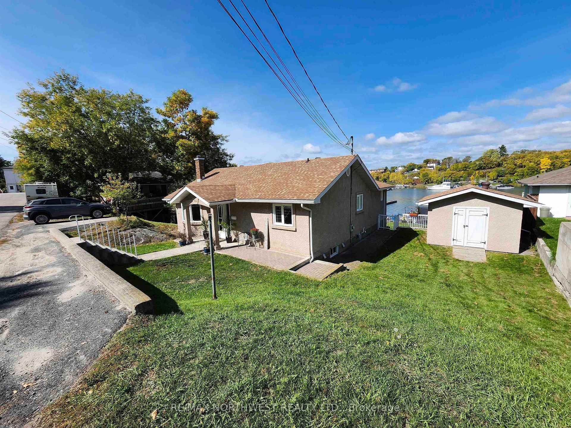 Photo 43 of 504 Front Street, Kenora, Keewatin — HOMEH
