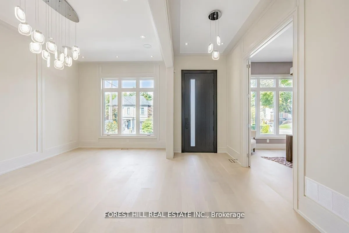 Photo 4 of 115 Dewbourne Avenue, Toronto, Humewood-Cedarvale — HOMEH