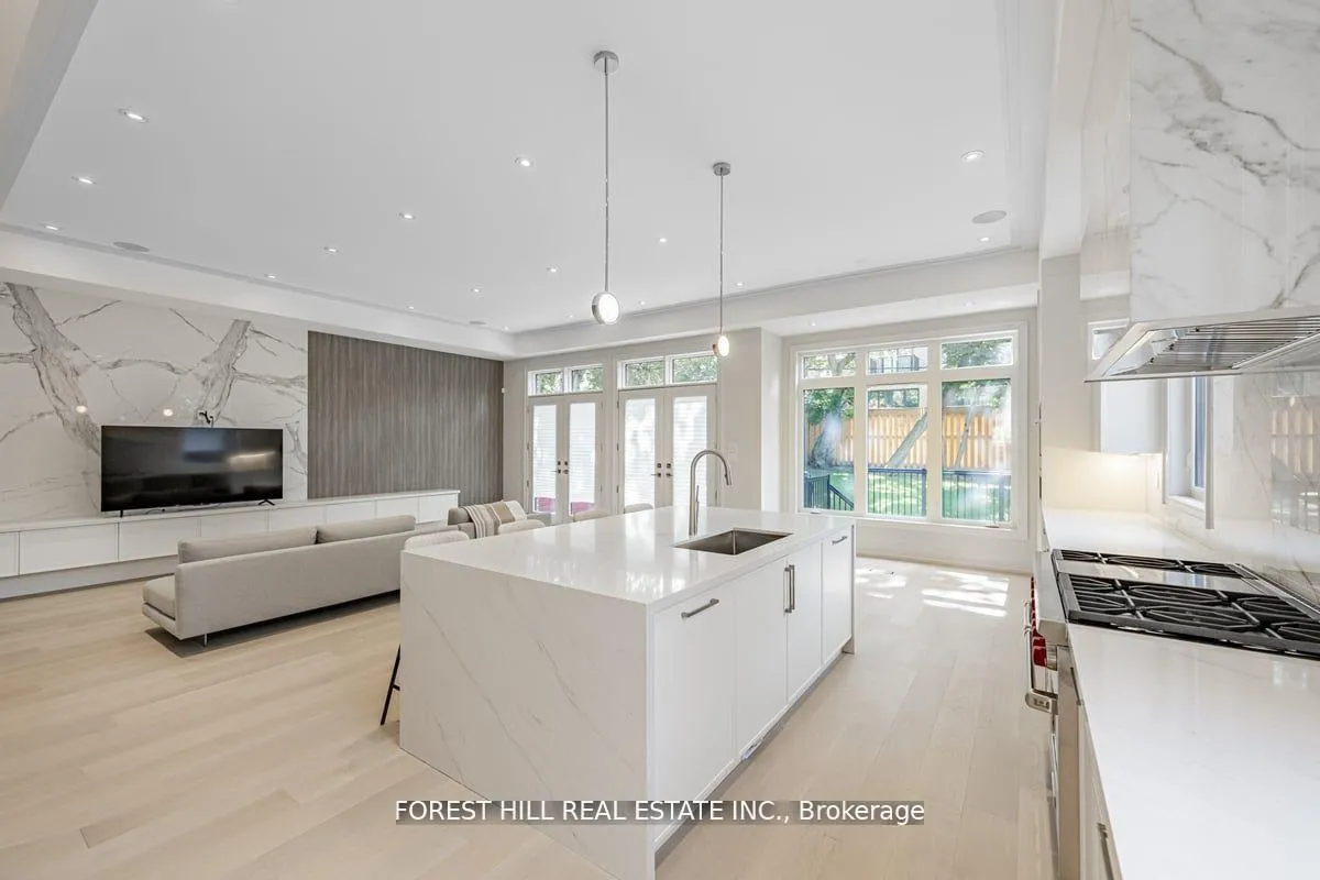 Photo 10 of 115 Dewbourne Avenue, Toronto, Humewood-Cedarvale — HOMEH