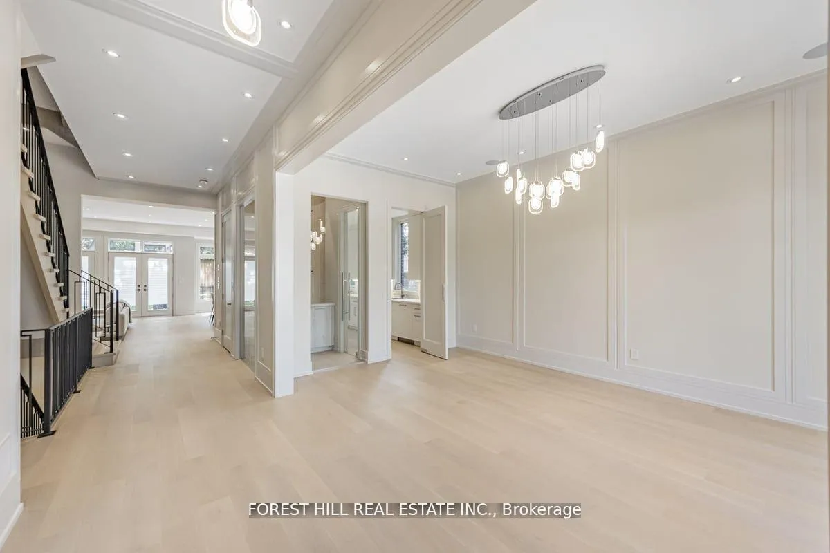 Photo 40 of 115 Dewbourne Avenue, Toronto, Humewood-Cedarvale — HOMEH